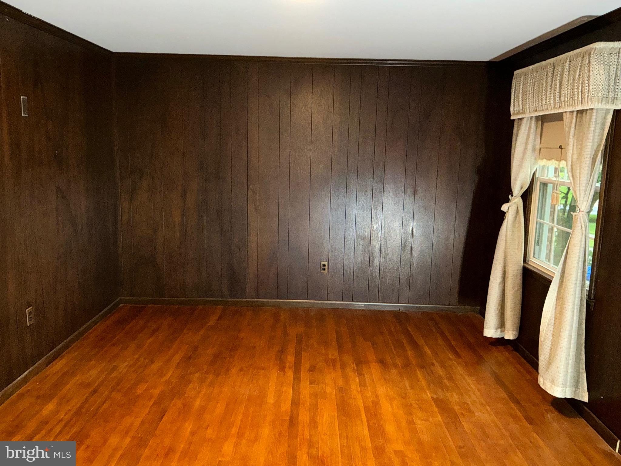 KEMP MILL ESTATES - Residential Lease