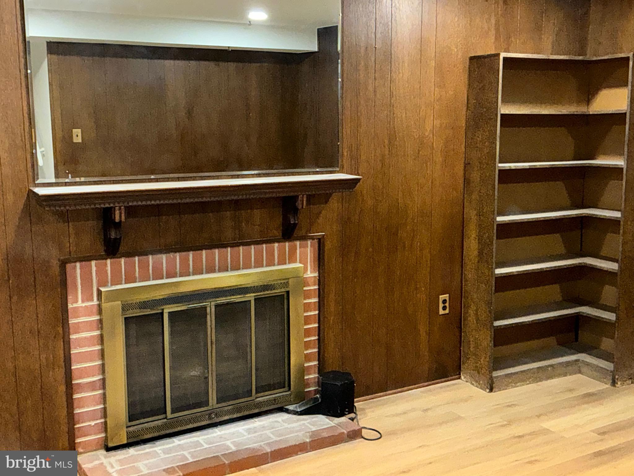 KEMP MILL ESTATES - Residential Lease