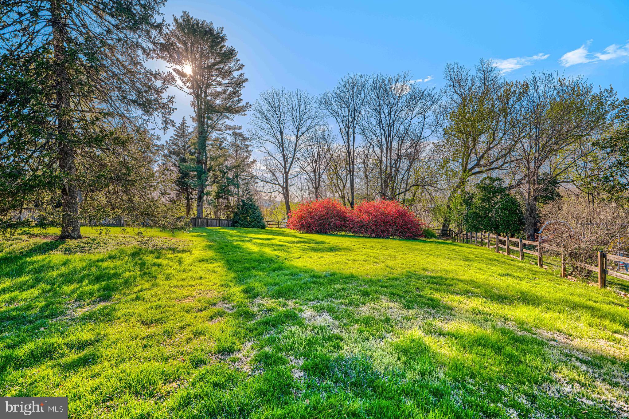 KNOLLBROOK - Residential