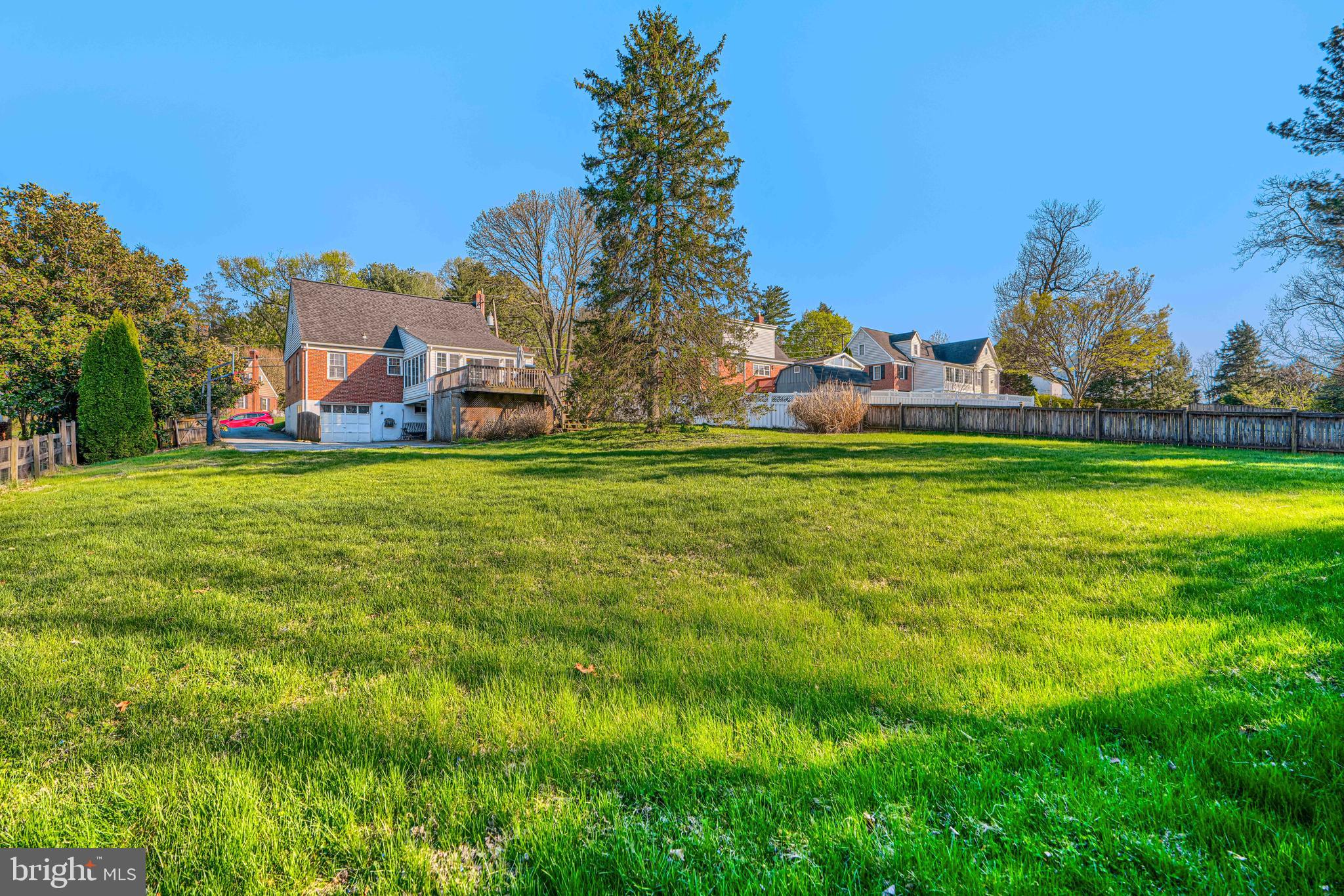 KNOLLBROOK - Residential