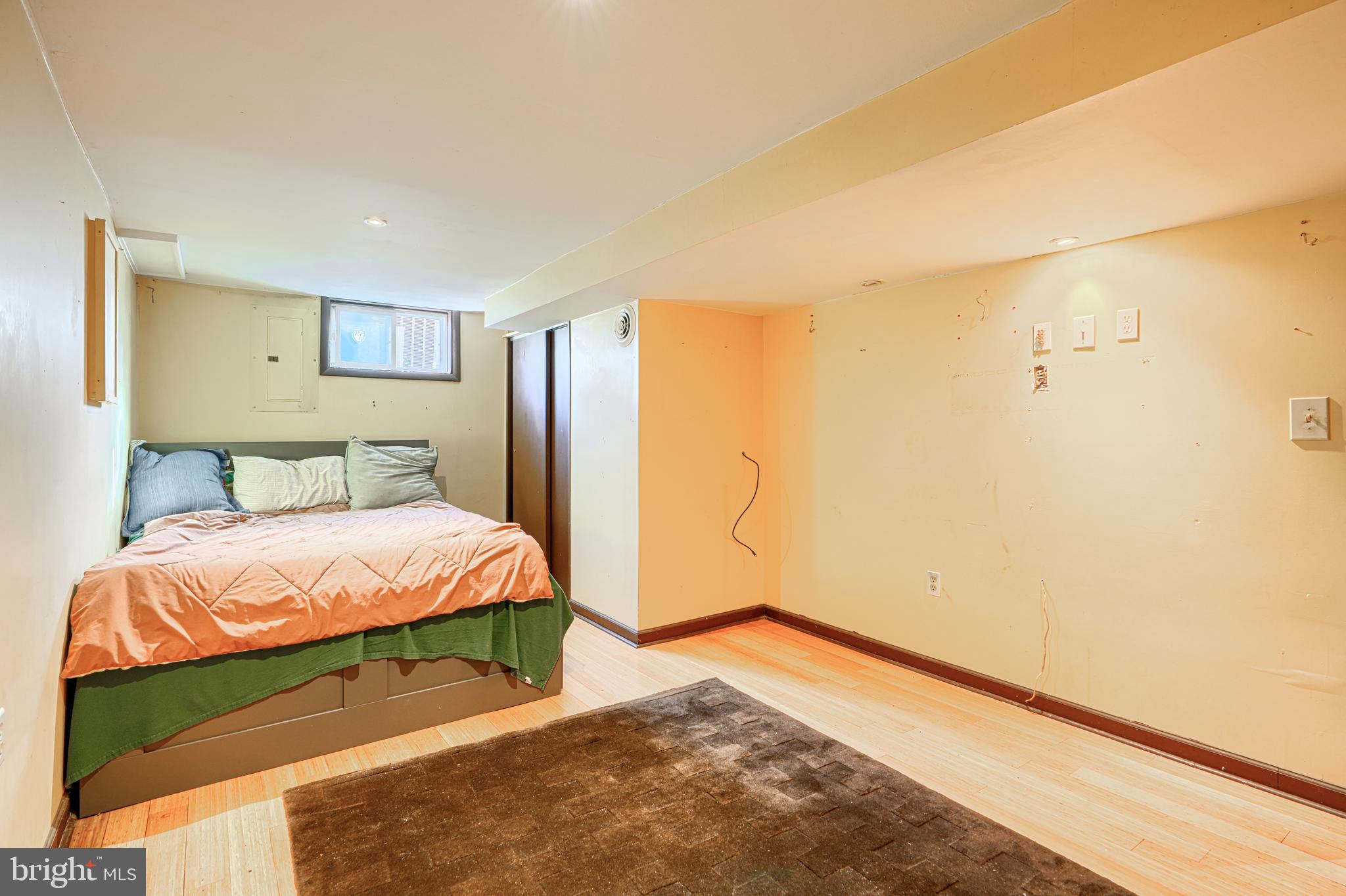 KNOLLBROOK - Residential