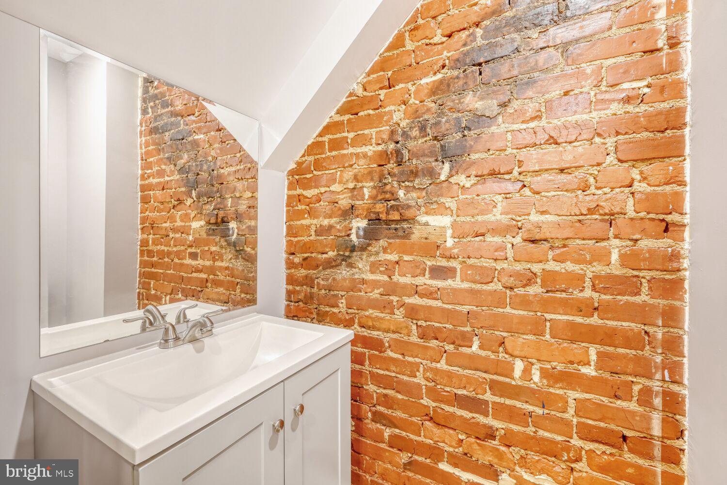 EAST BALTIMORE MIDWAY - Residential