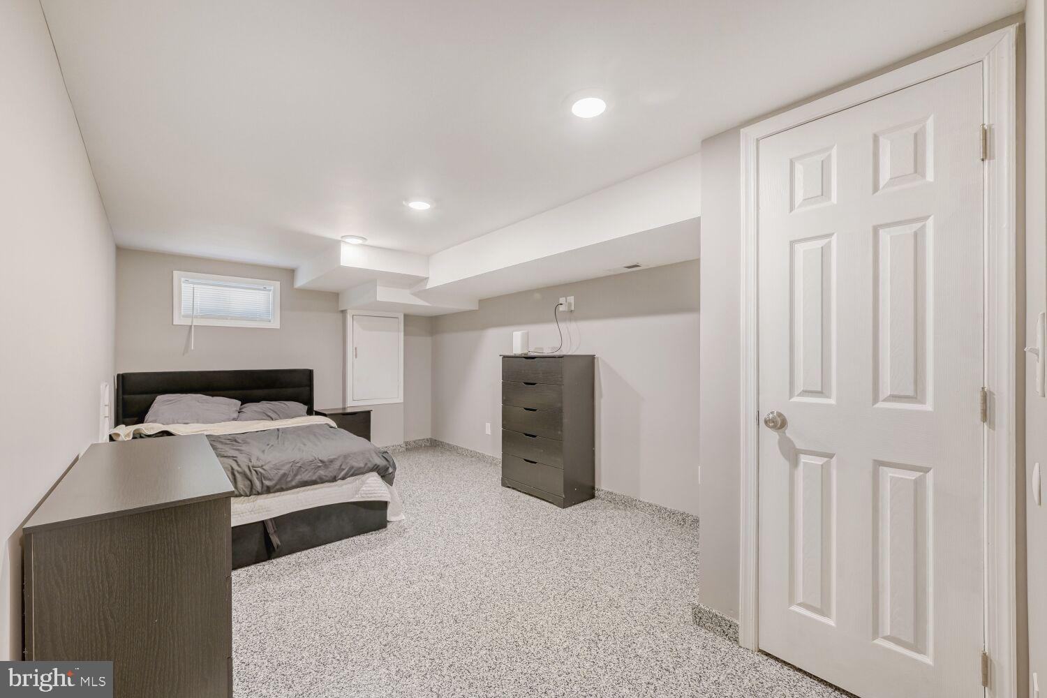 EAST BALTIMORE MIDWAY - Residential