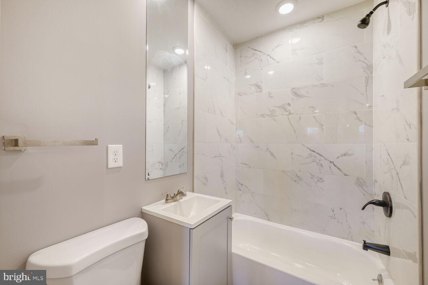 EAST BALTIMORE MIDWAY - Residential