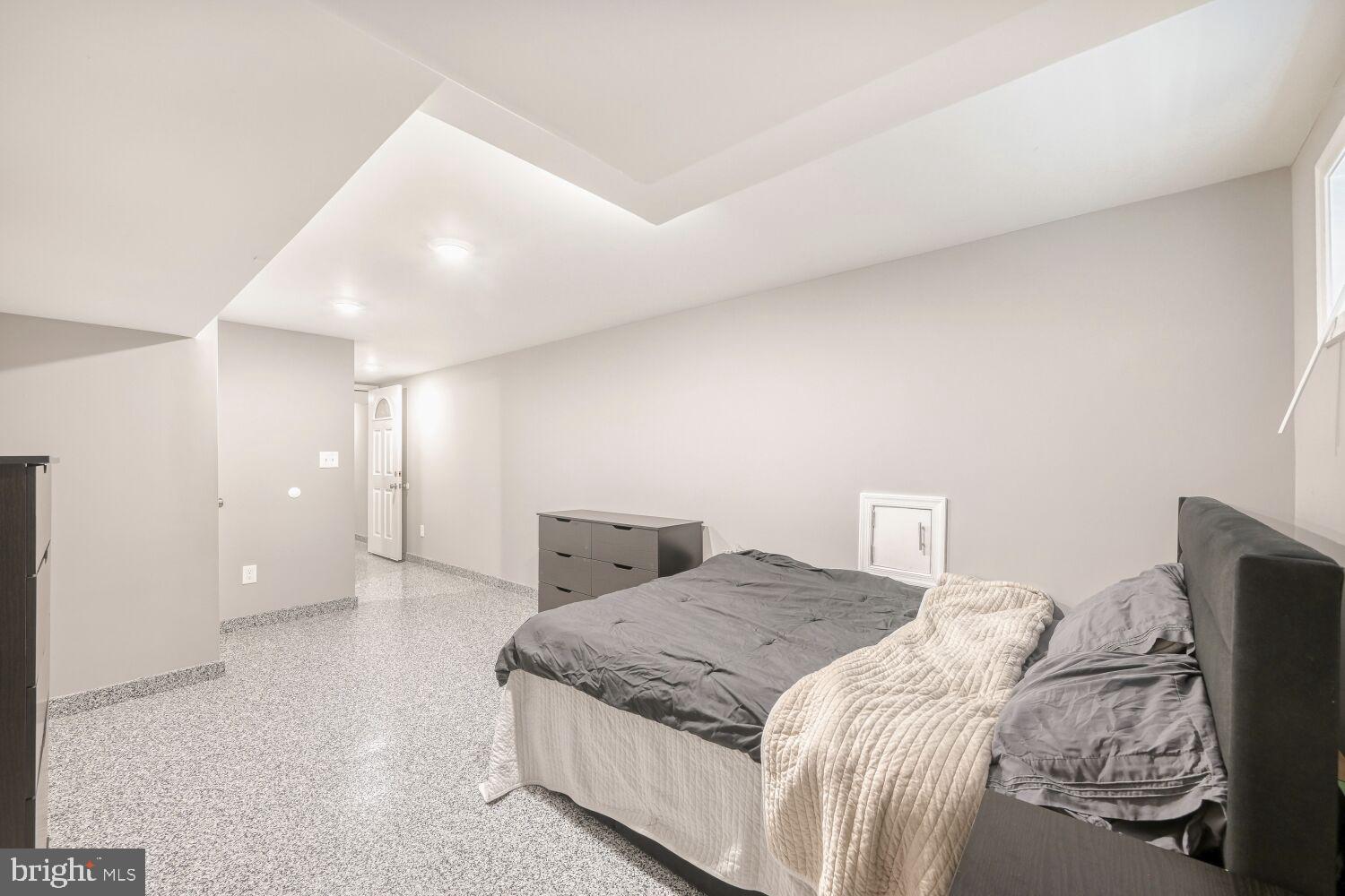 EAST BALTIMORE MIDWAY - Residential