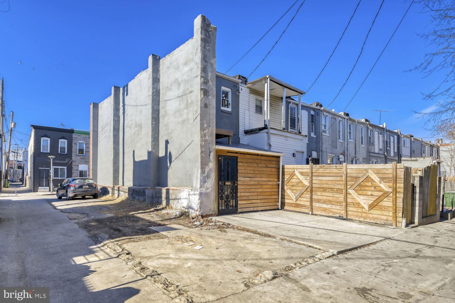 EAST BALTIMORE MIDWAY - Residential