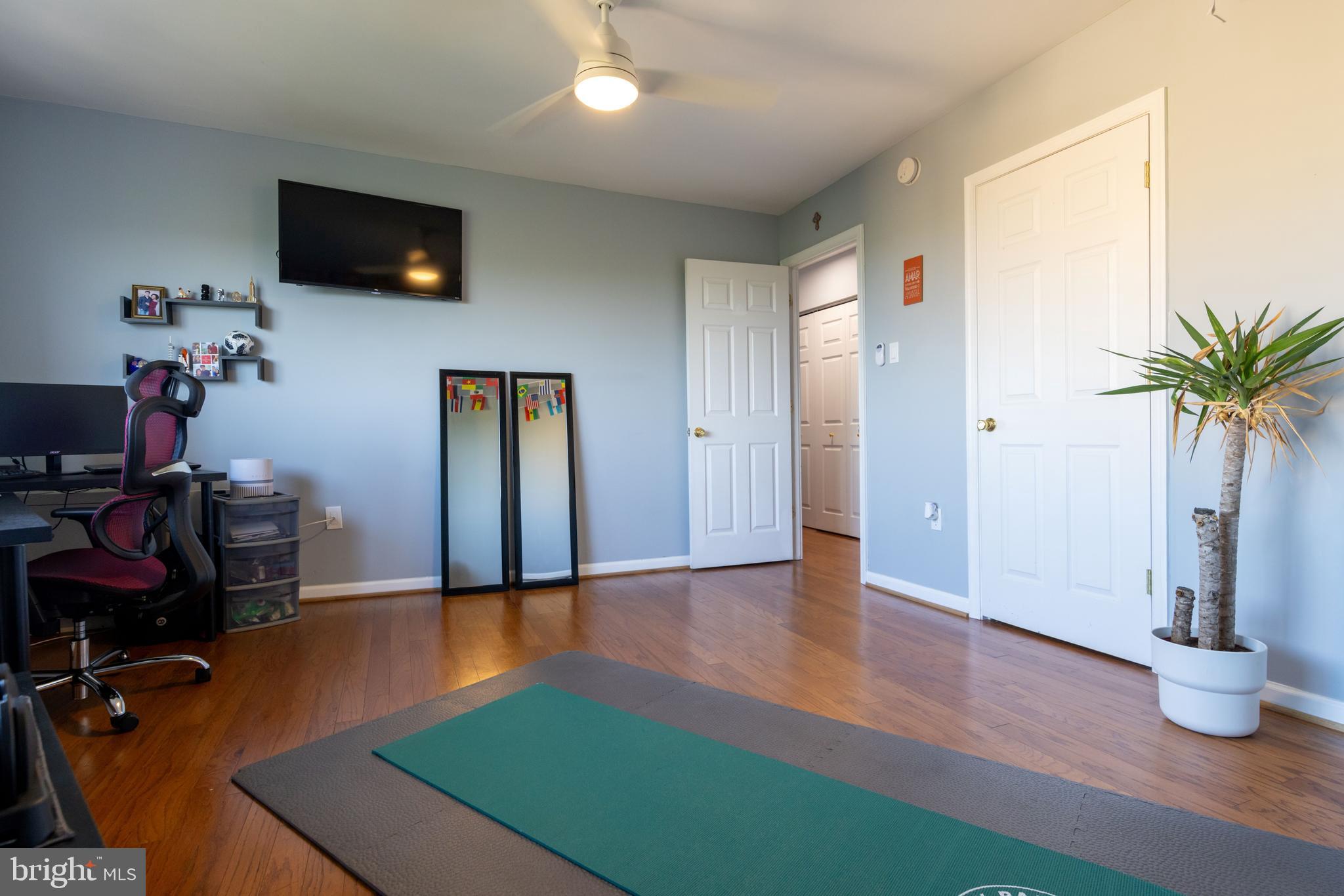 PINEWAY TOWERS - Residential Lease