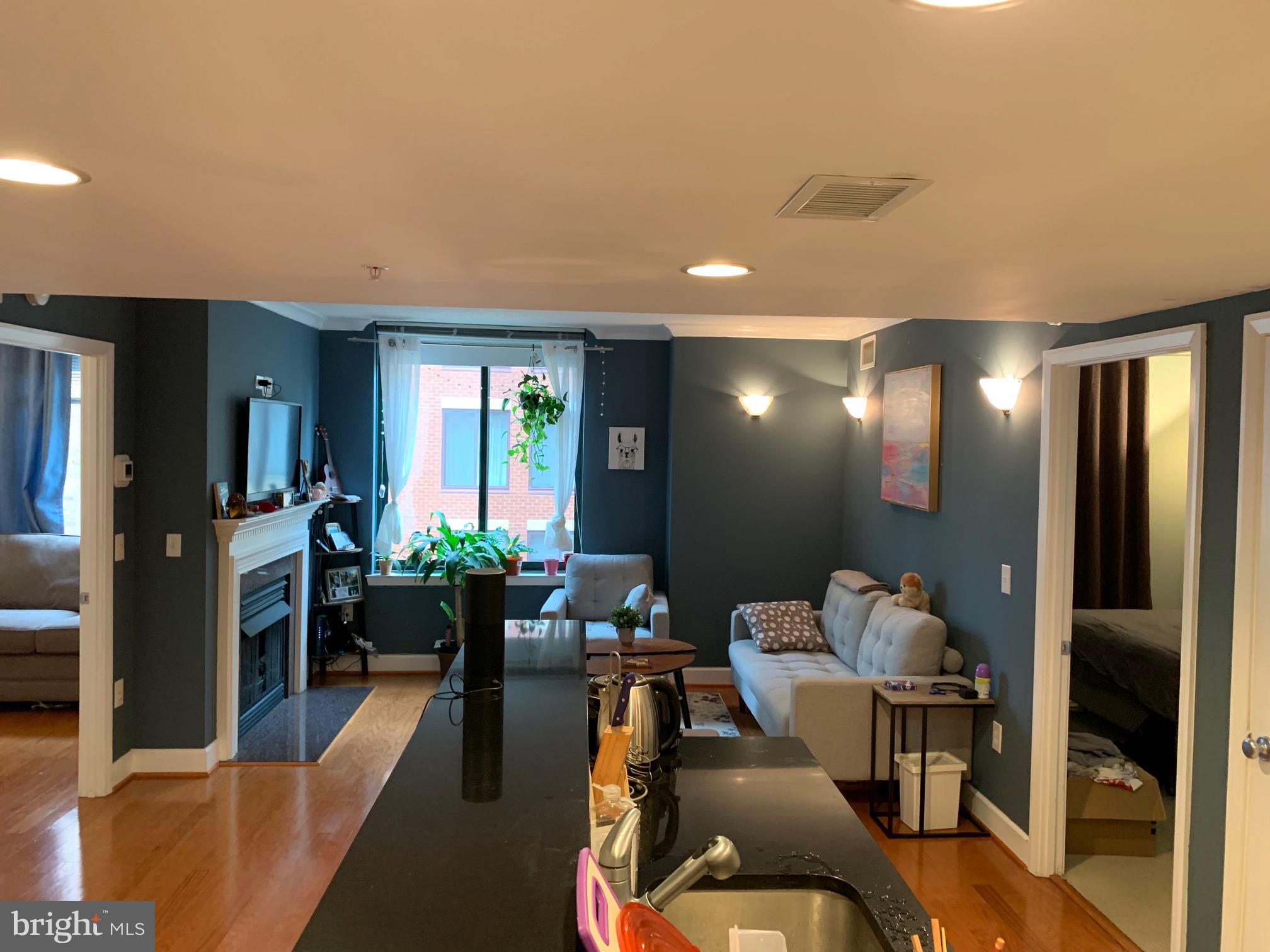 STATION SQUARE - Residential Lease