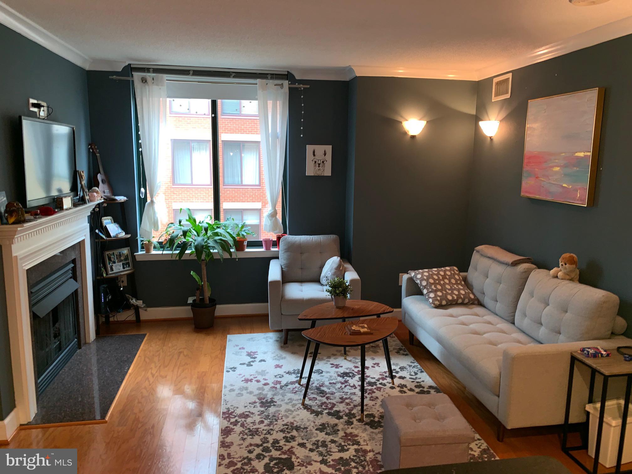 STATION SQUARE - Residential Lease