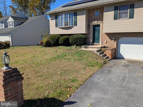 Homes For Sale - 1125 Ashbourne Drive<br/> READING, PA 19605