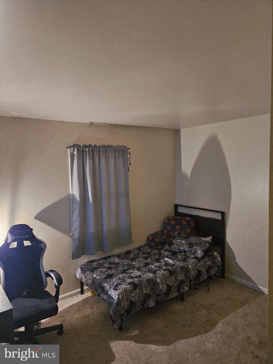 FOX CHASE - Residential