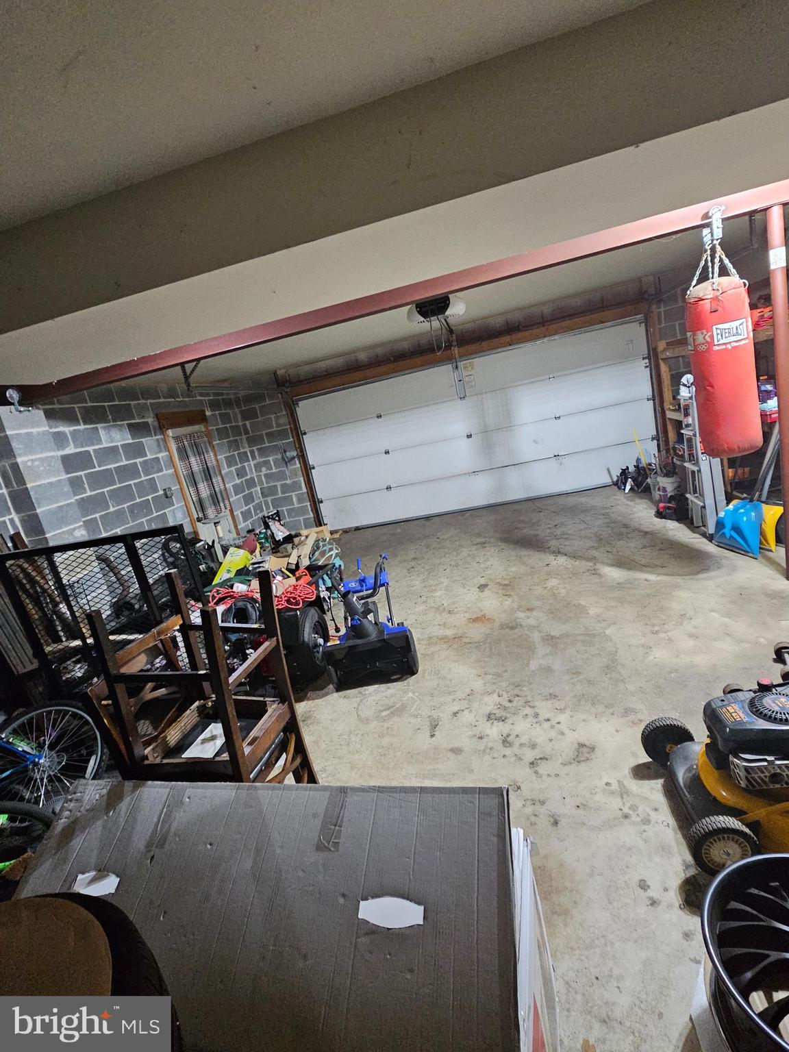 FOX CHASE - Residential