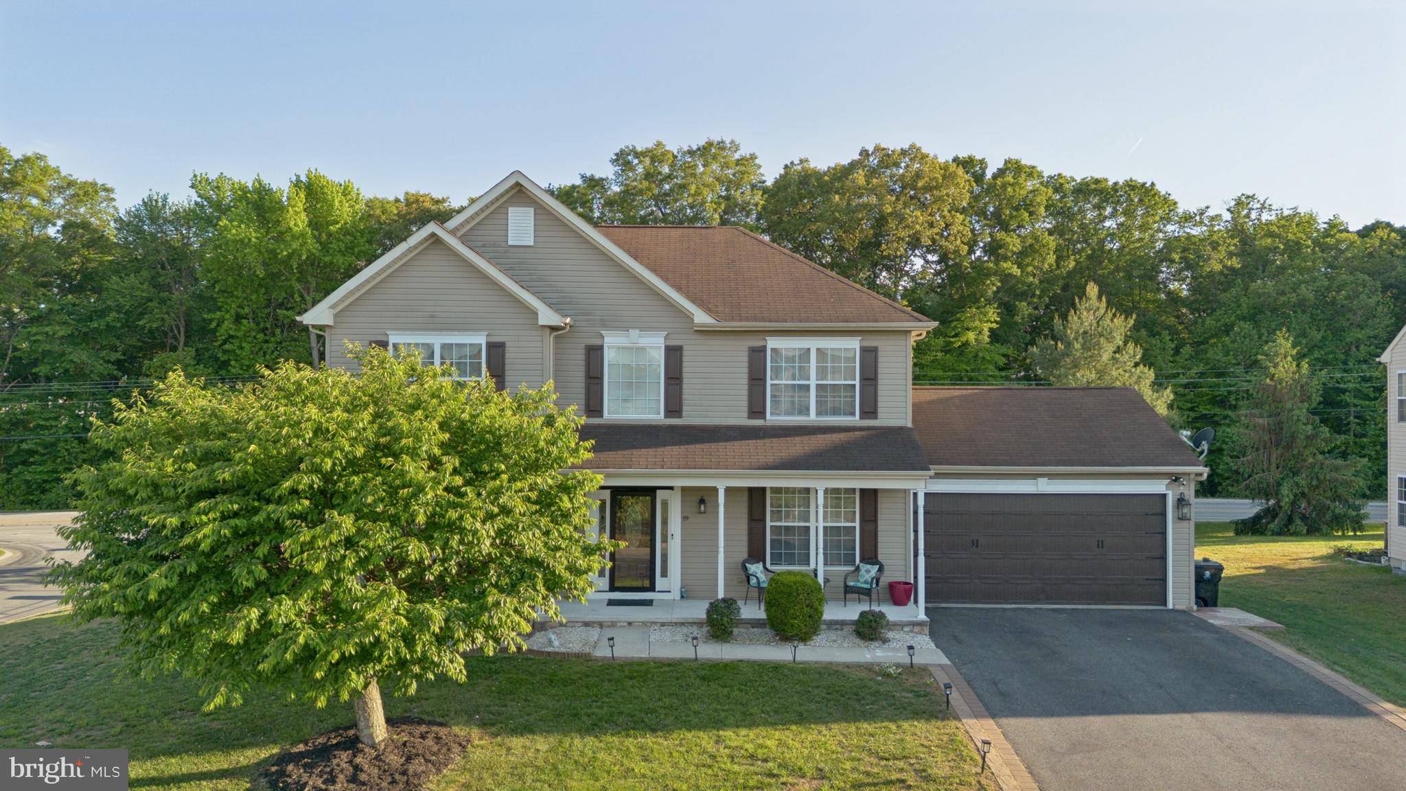 19 GRAYTON DRIVE