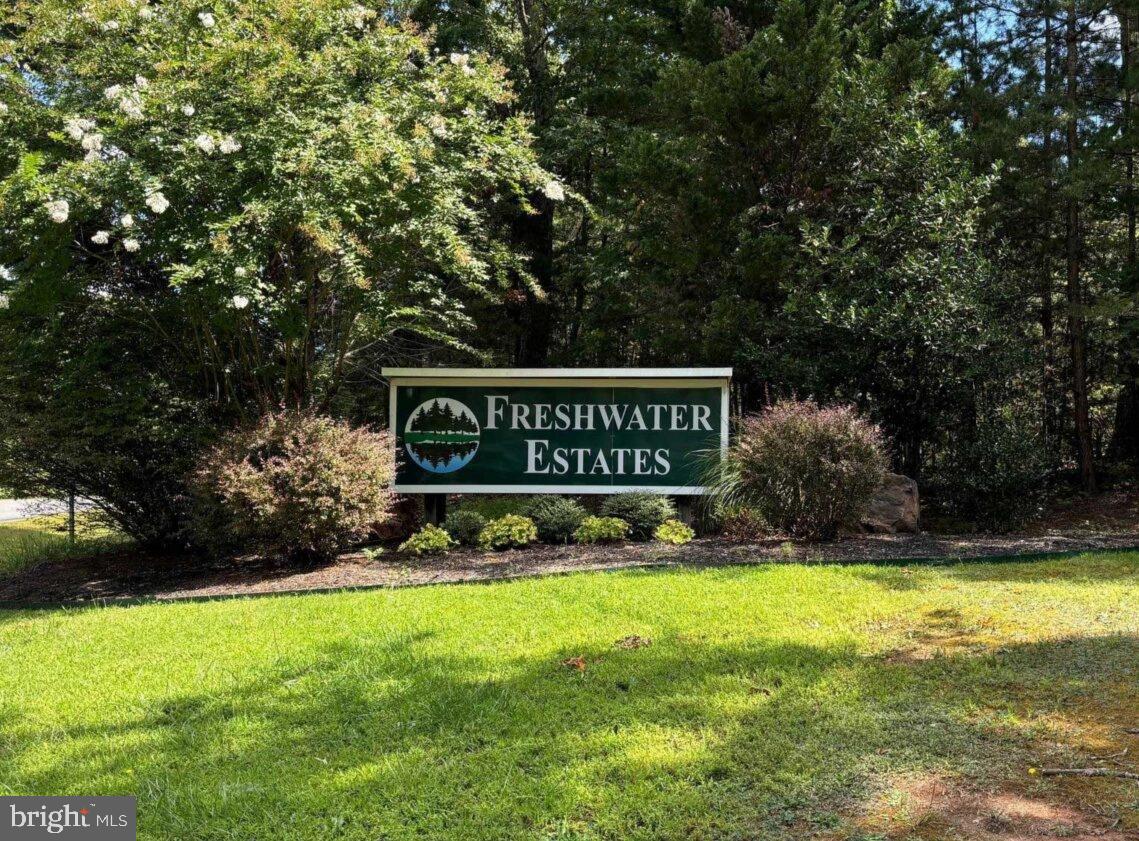 FRESHWATER ESTATES - Land