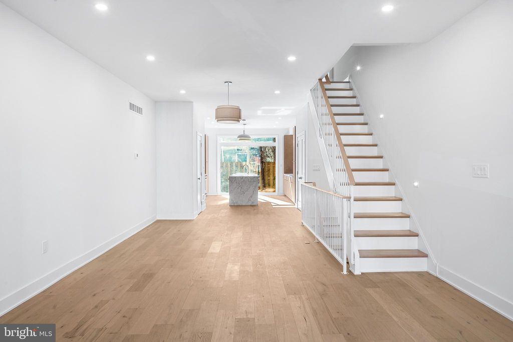 Photo of 1810 Bainbridge Street, PHILADELPHIA, PA 19146 (MLS # PAPH2569414)