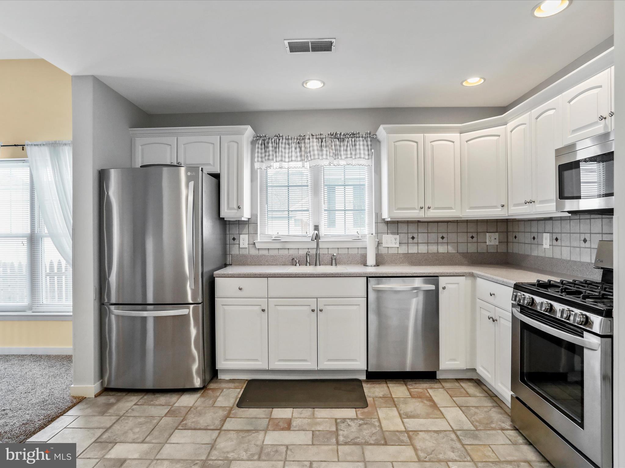 THE MEADOW AT NEW MARKET - Residential