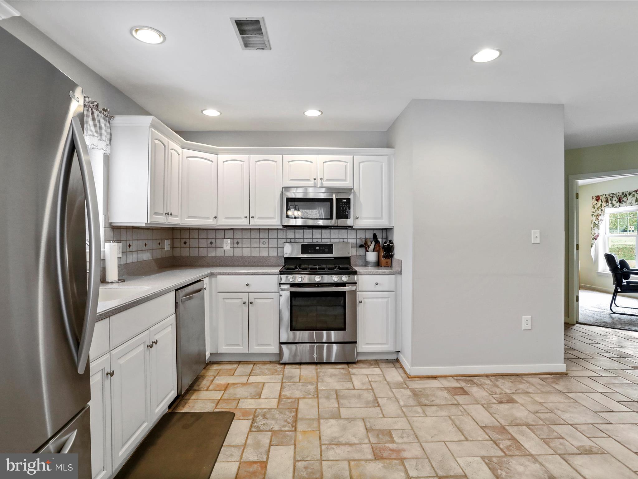 THE MEADOW AT NEW MARKET - Residential