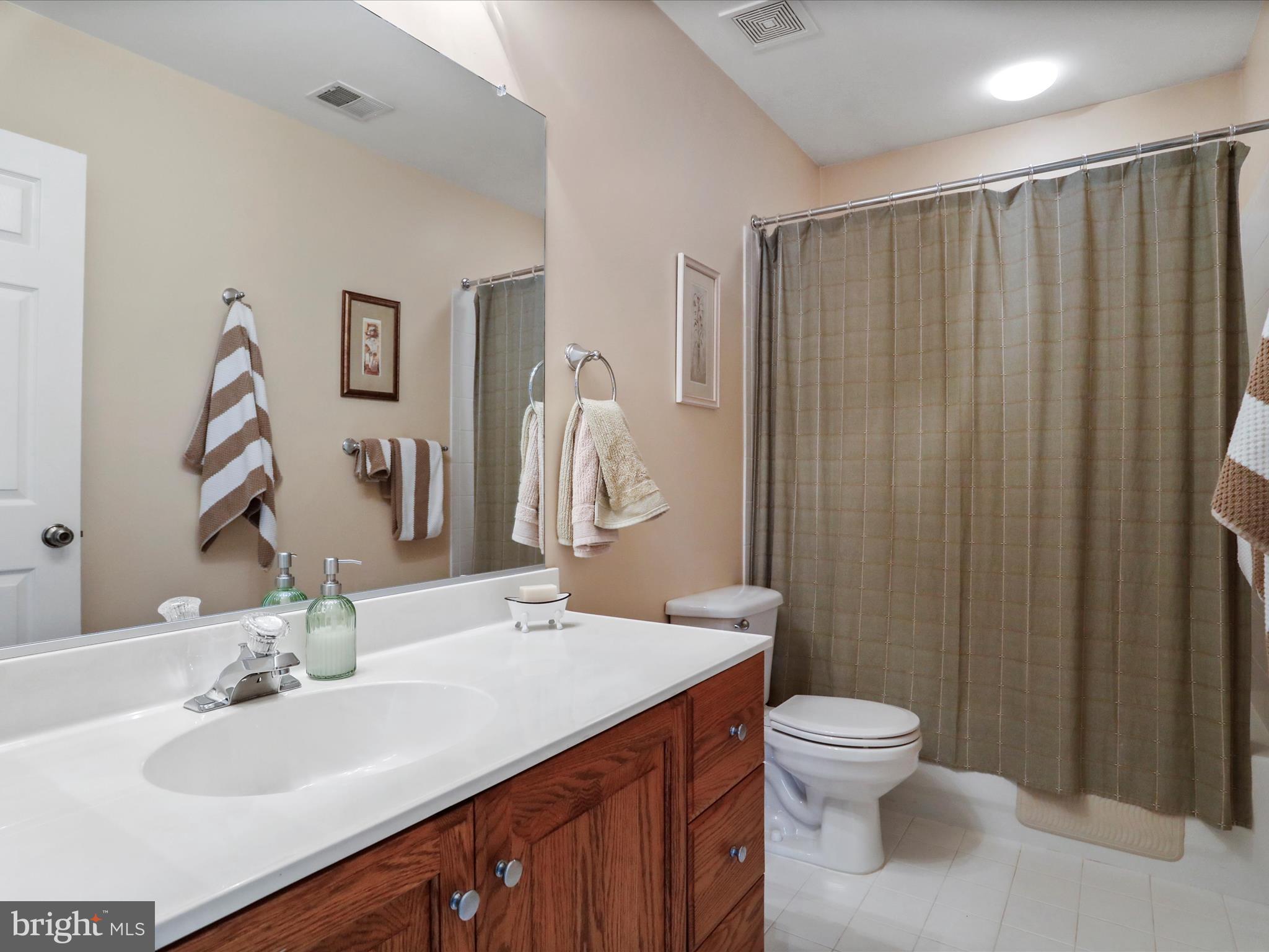 THE MEADOW AT NEW MARKET - Residential