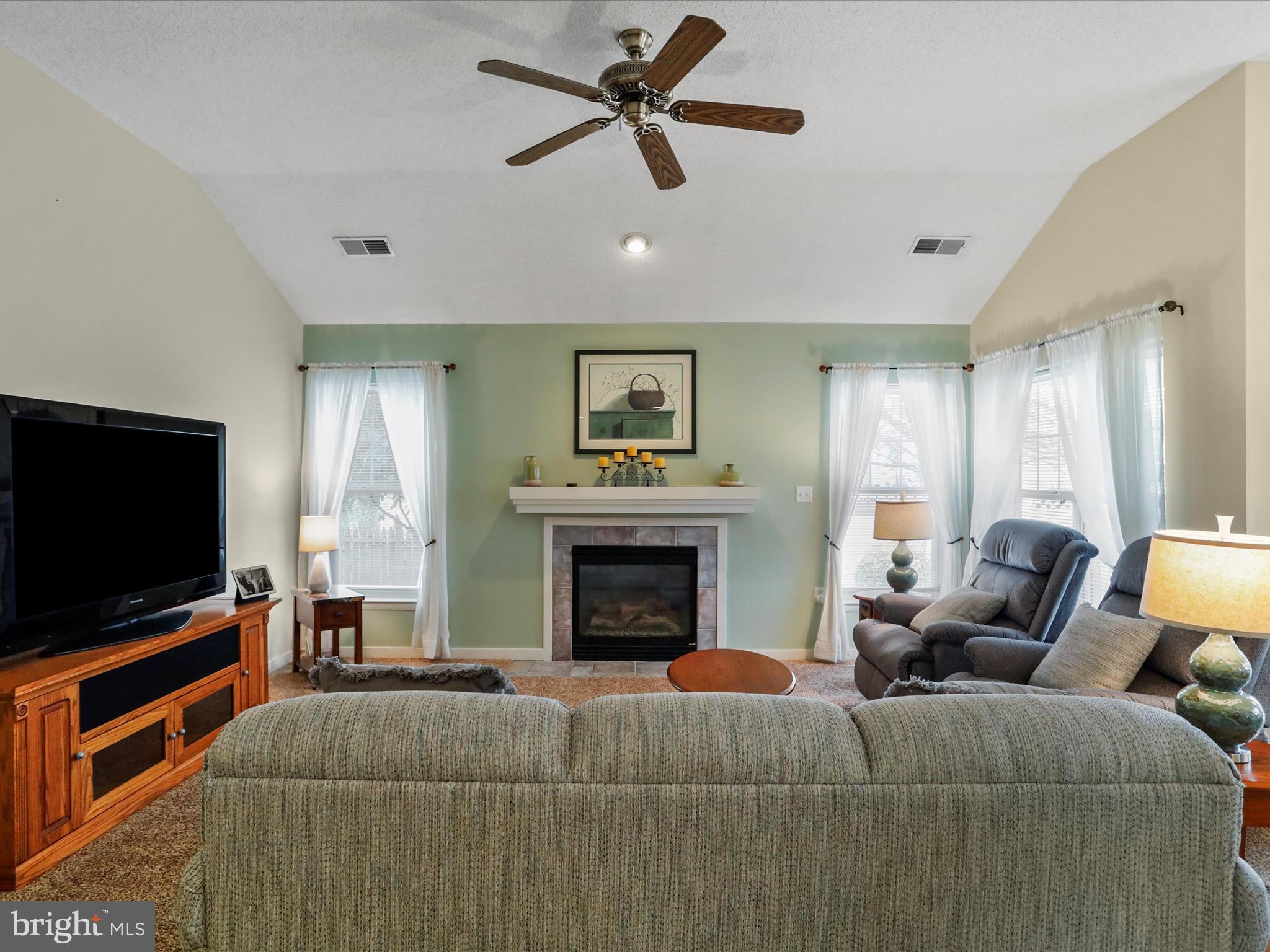 THE MEADOW AT NEW MARKET - Residential