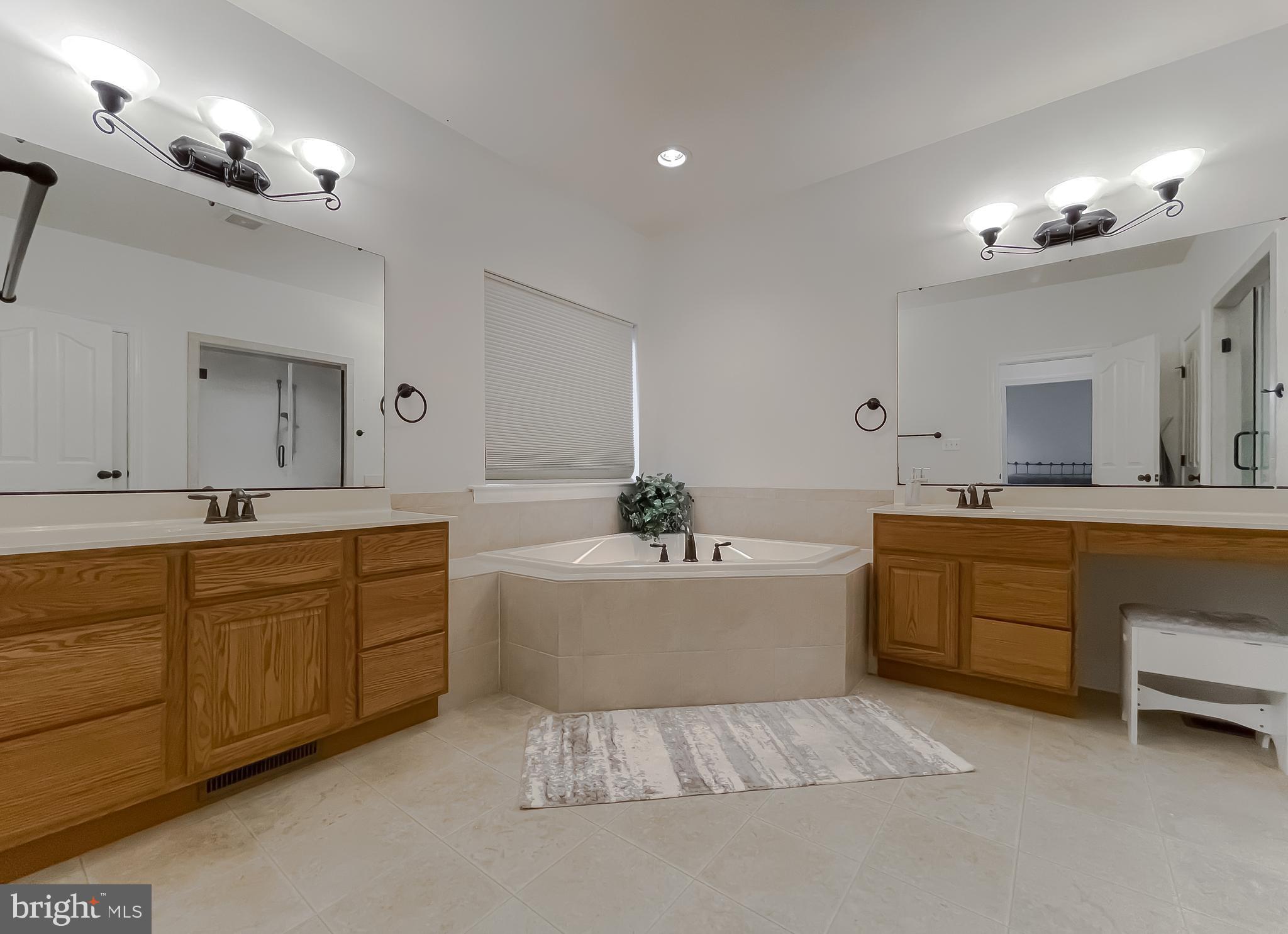 LEONARDS GRANT - Residential