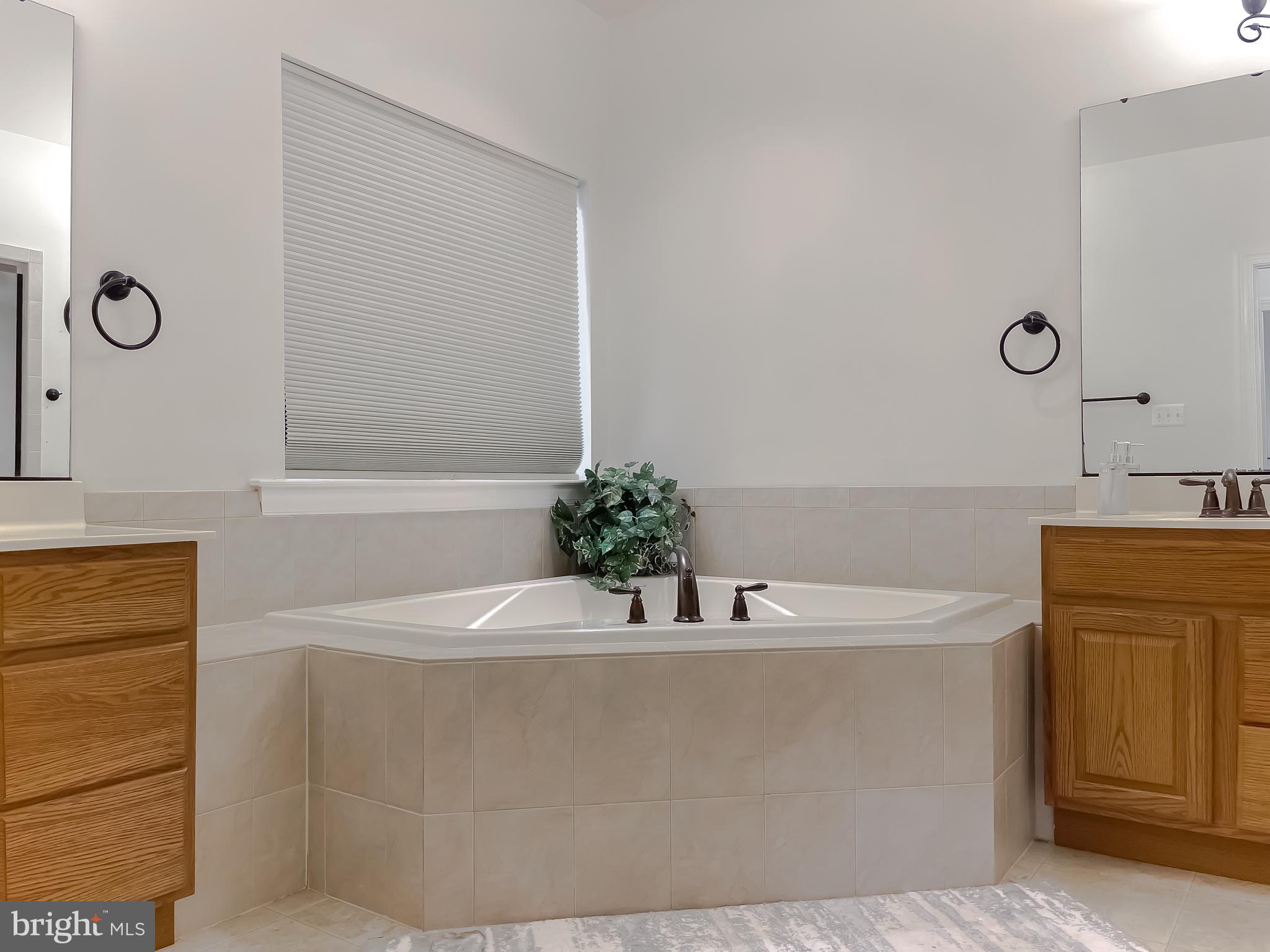 LEONARDS GRANT - Residential