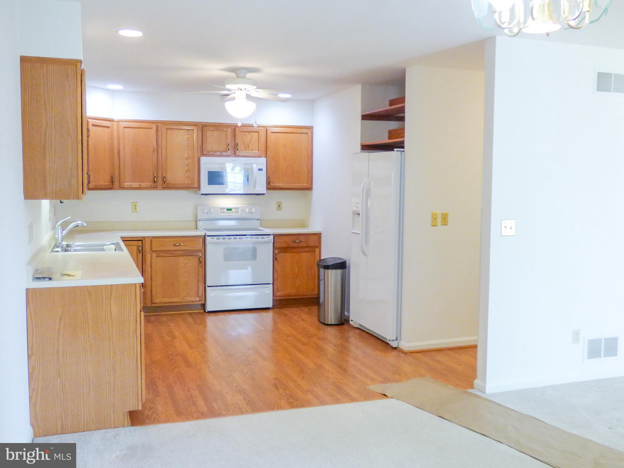 LONGSTOWN VILLAGE - Residential