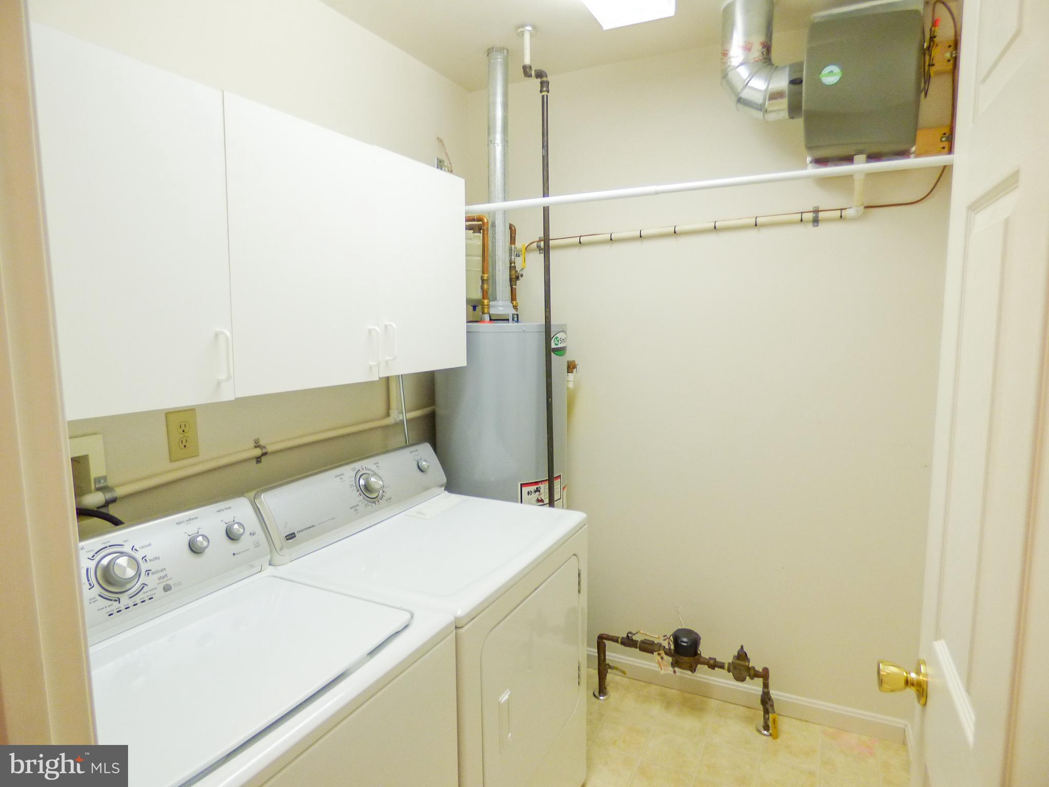 LONGSTOWN VILLAGE - Residential