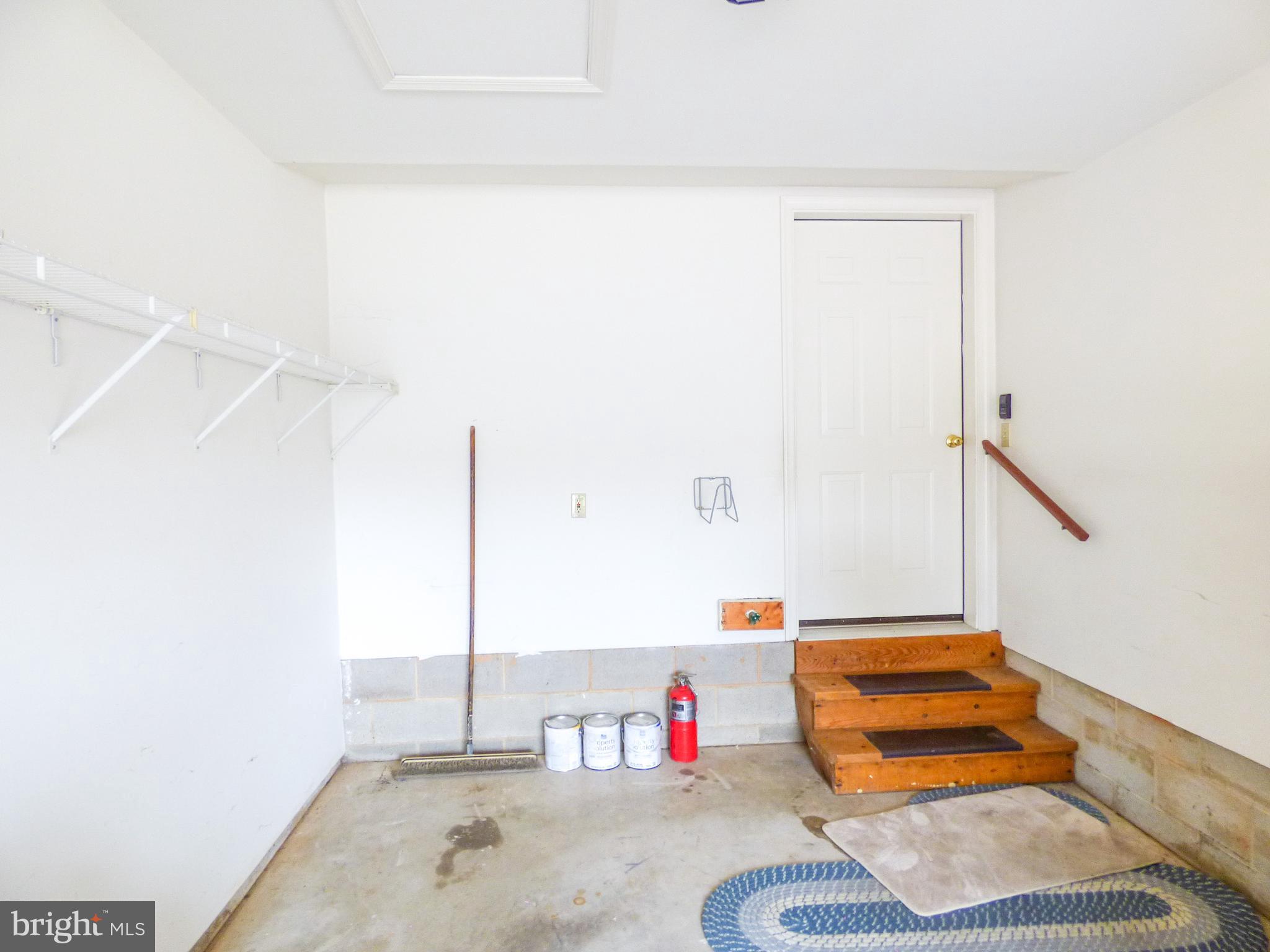 LONGSTOWN VILLAGE - Residential