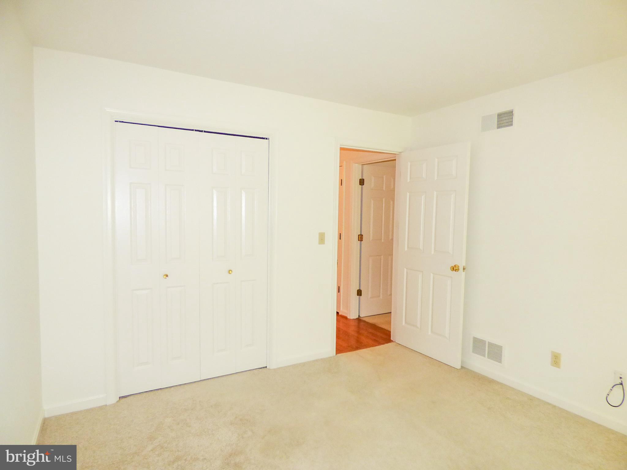 LONGSTOWN VILLAGE - Residential