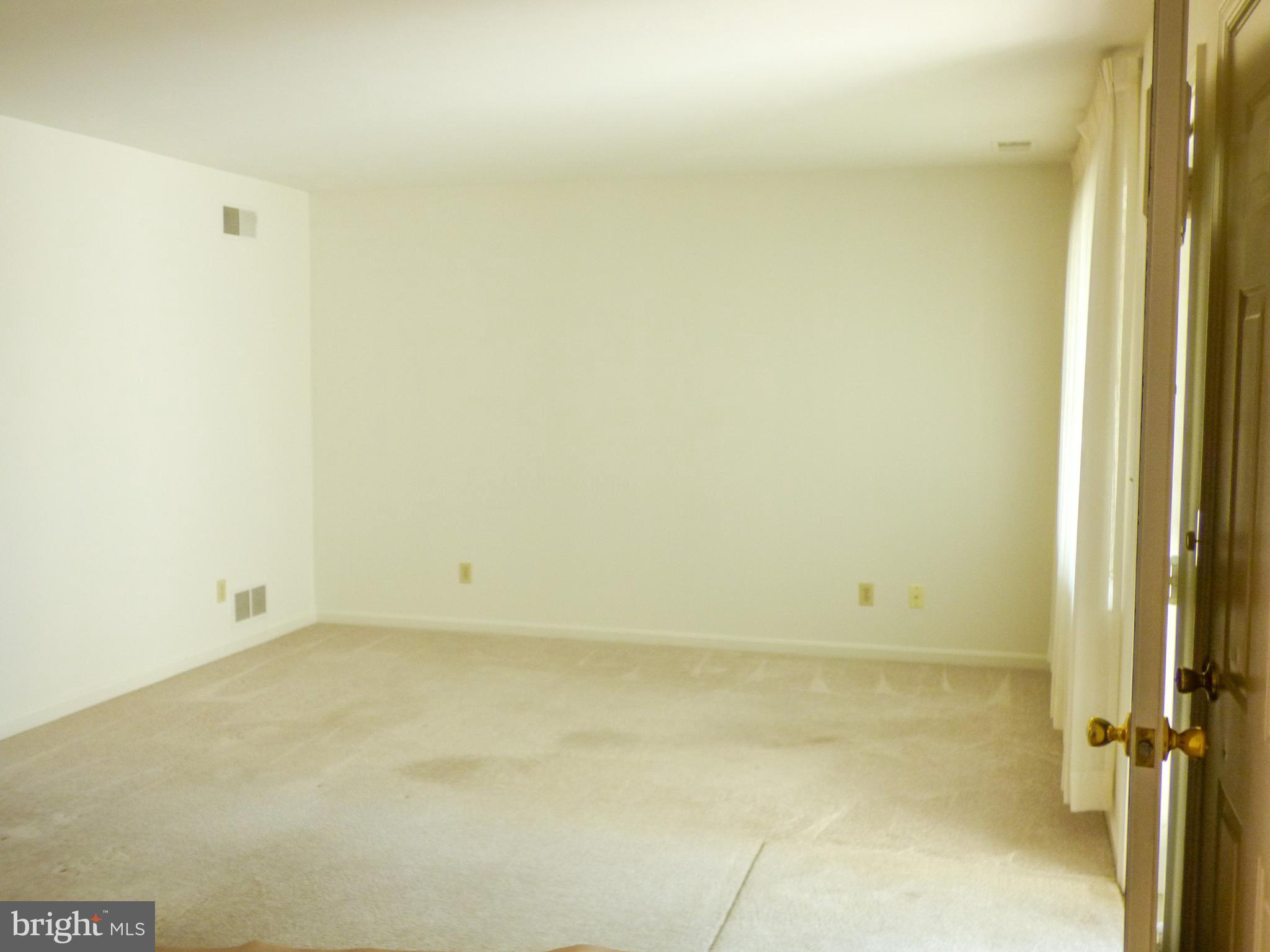 LONGSTOWN VILLAGE - Residential