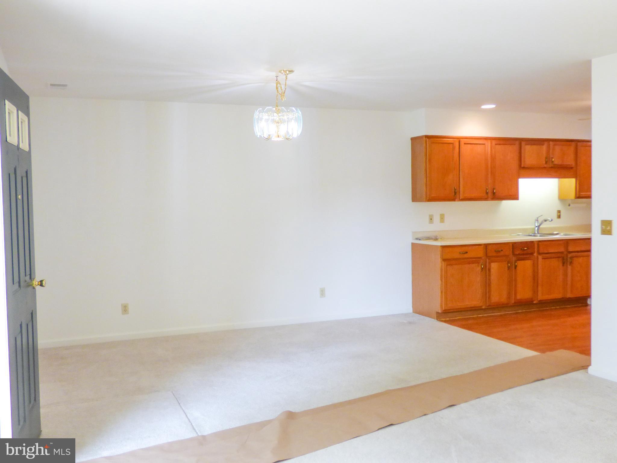 LONGSTOWN VILLAGE - Residential