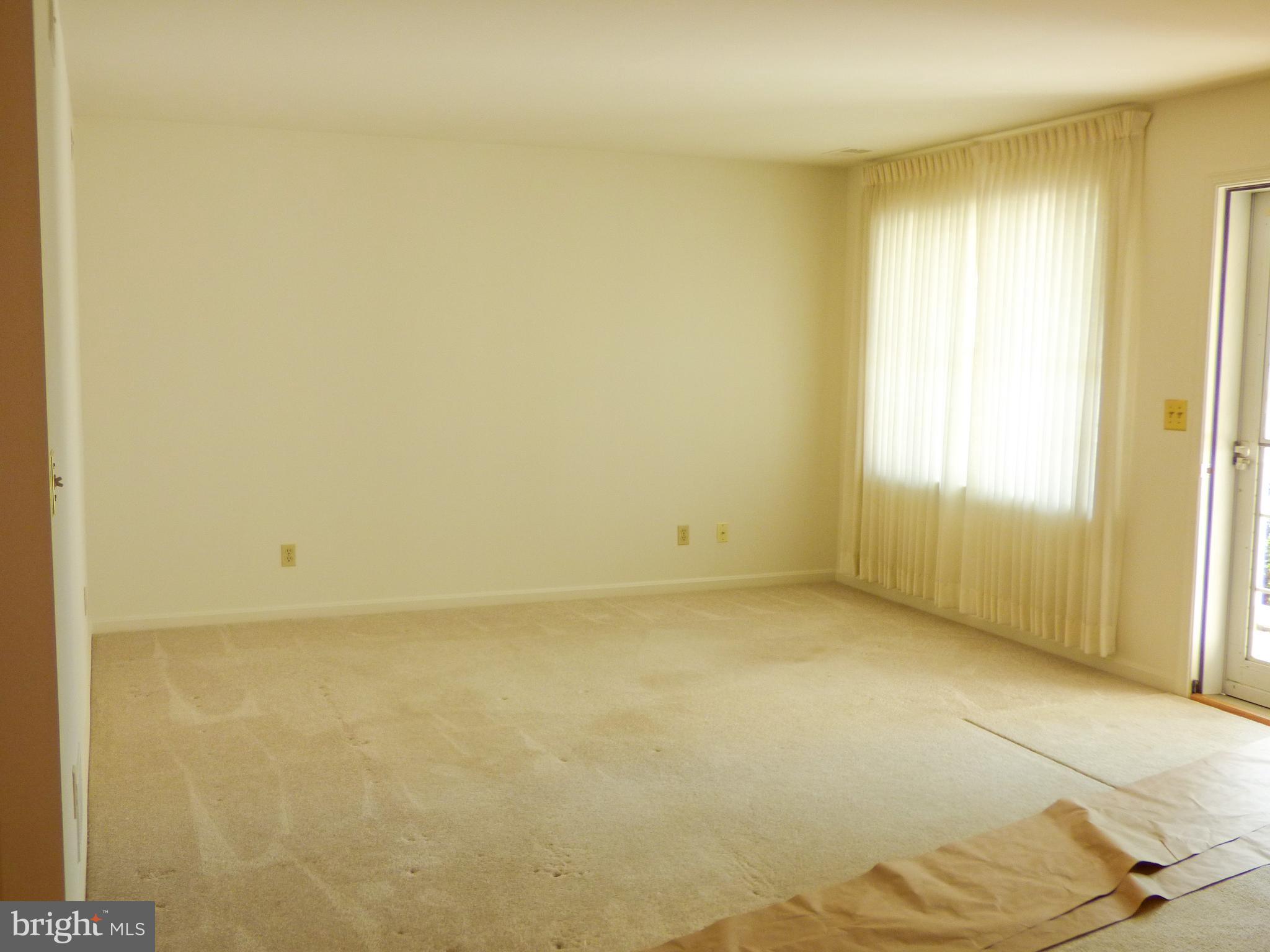 LONGSTOWN VILLAGE - Residential