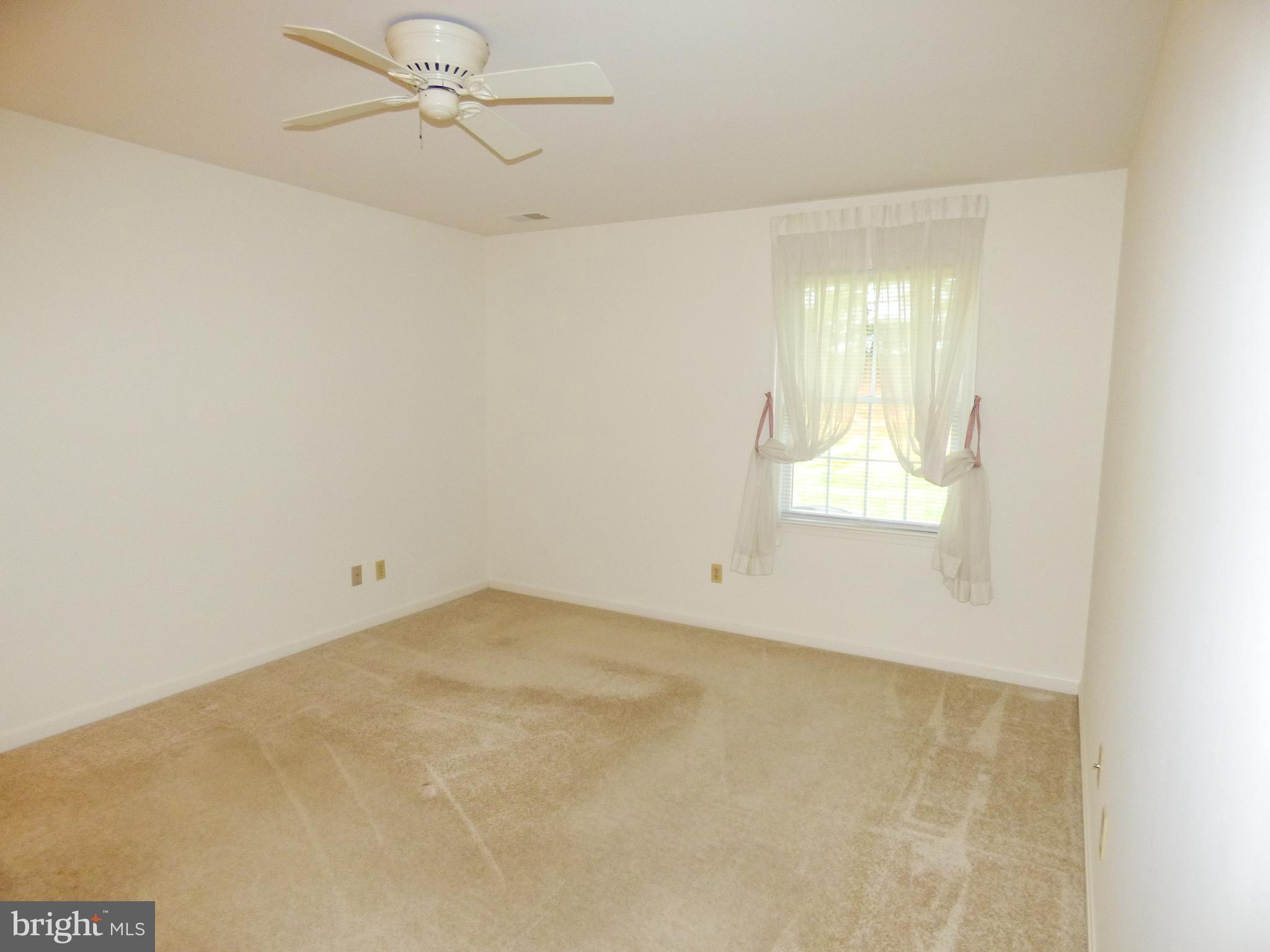 LONGSTOWN VILLAGE - Residential