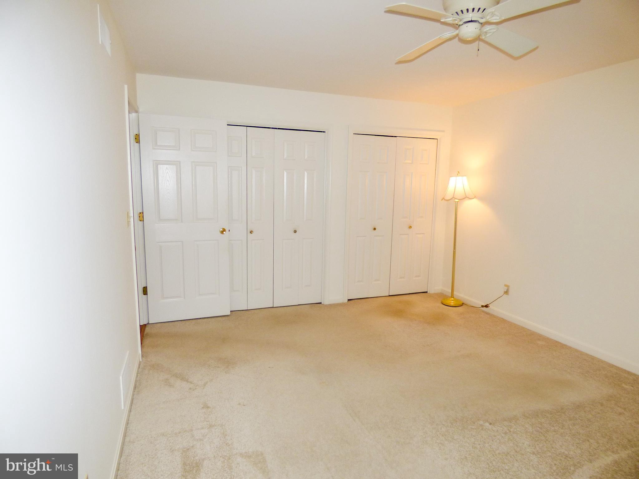 LONGSTOWN VILLAGE - Residential