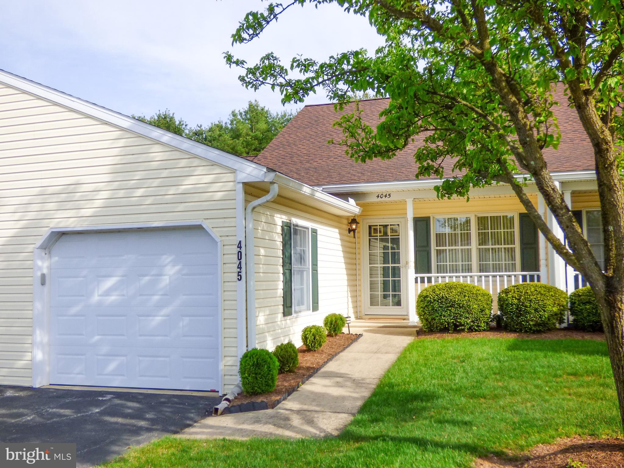 LONGSTOWN VILLAGE - Residential
