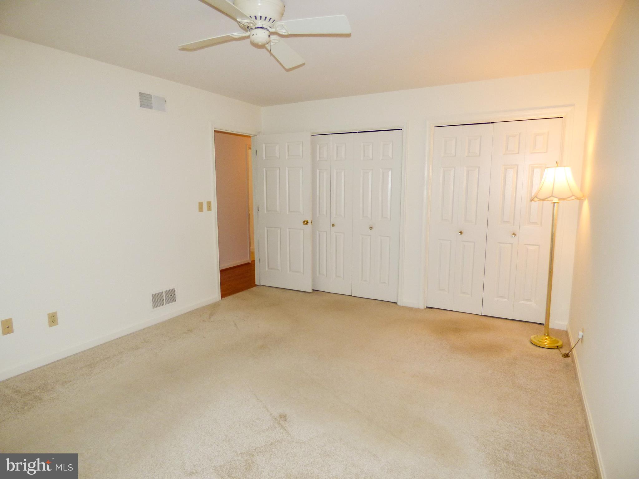 LONGSTOWN VILLAGE - Residential