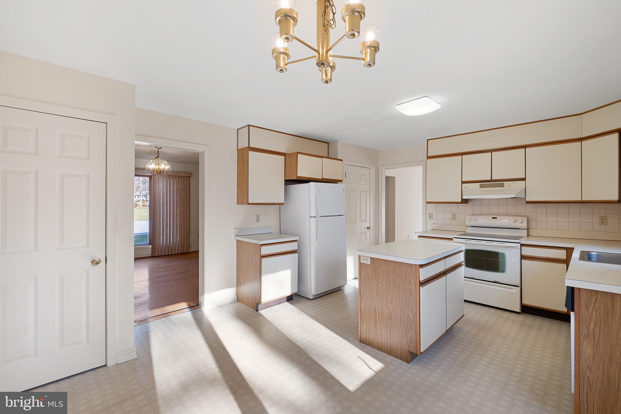 LIMESTONE HILLS - Residential