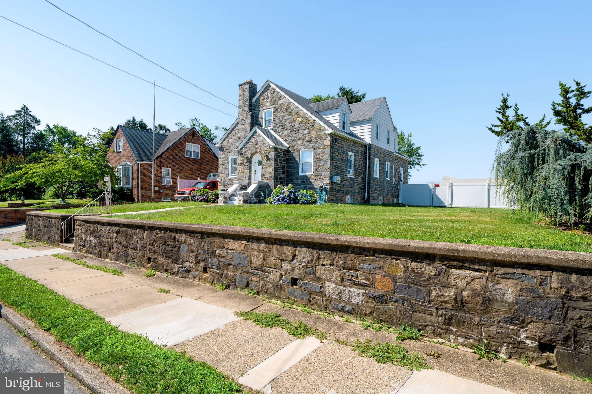 2224 FAUNCE STREET 26