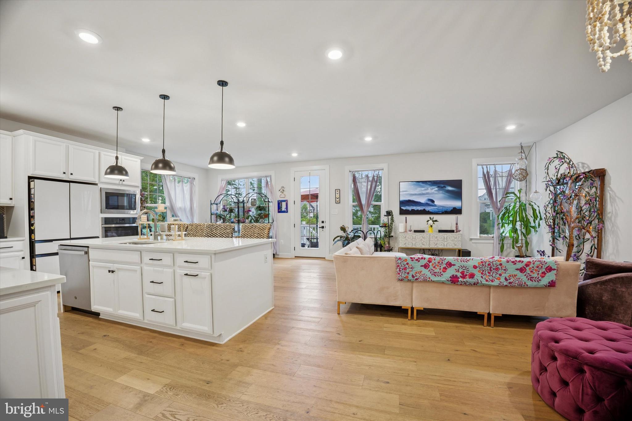 1614 PHILLIPS DRIVE