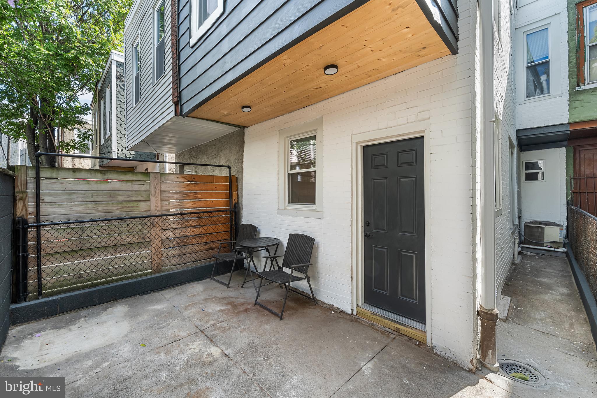 POINT BREEZE - Residential