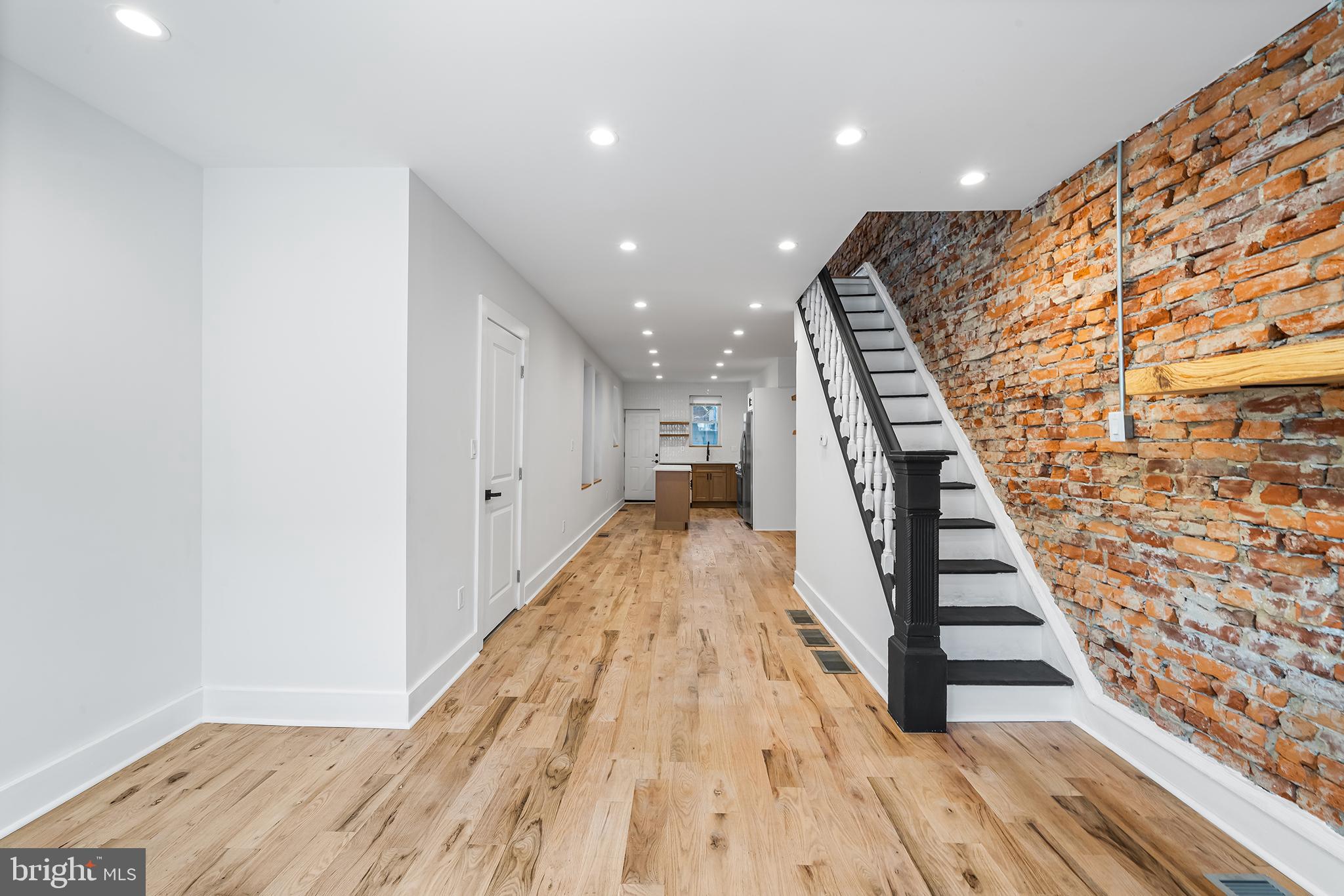 POINT BREEZE - Residential