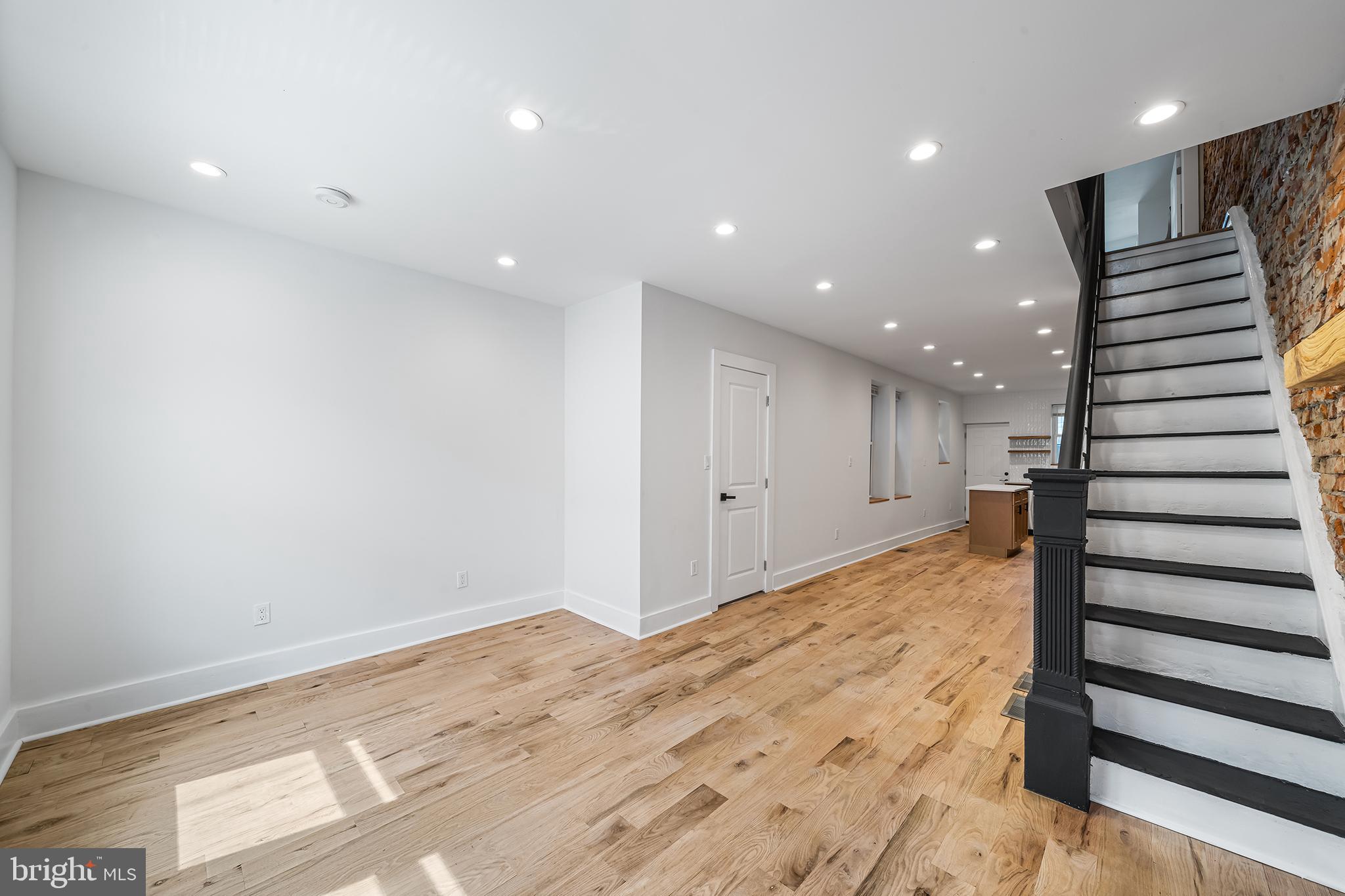 POINT BREEZE - Residential