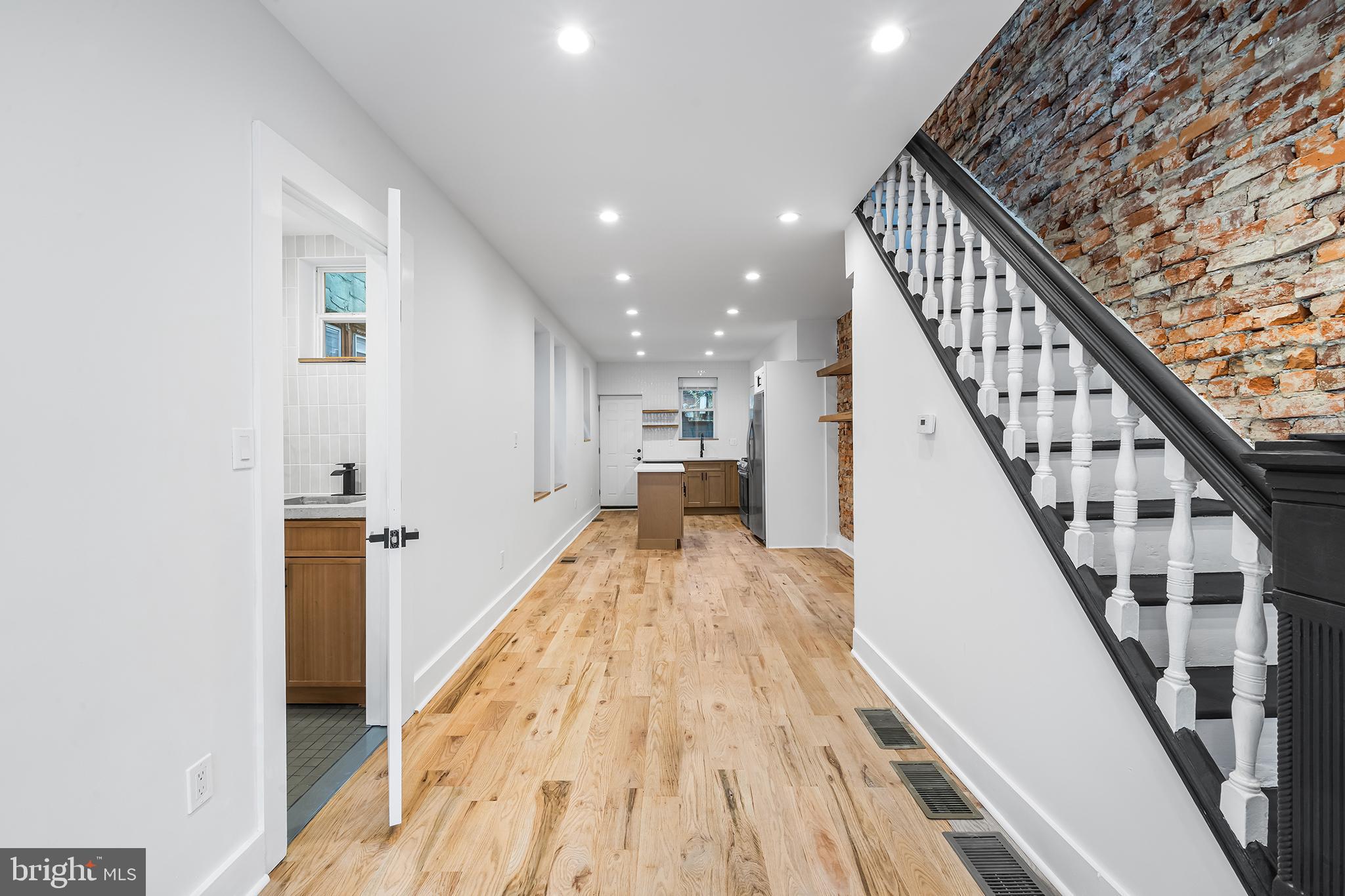 POINT BREEZE - Residential