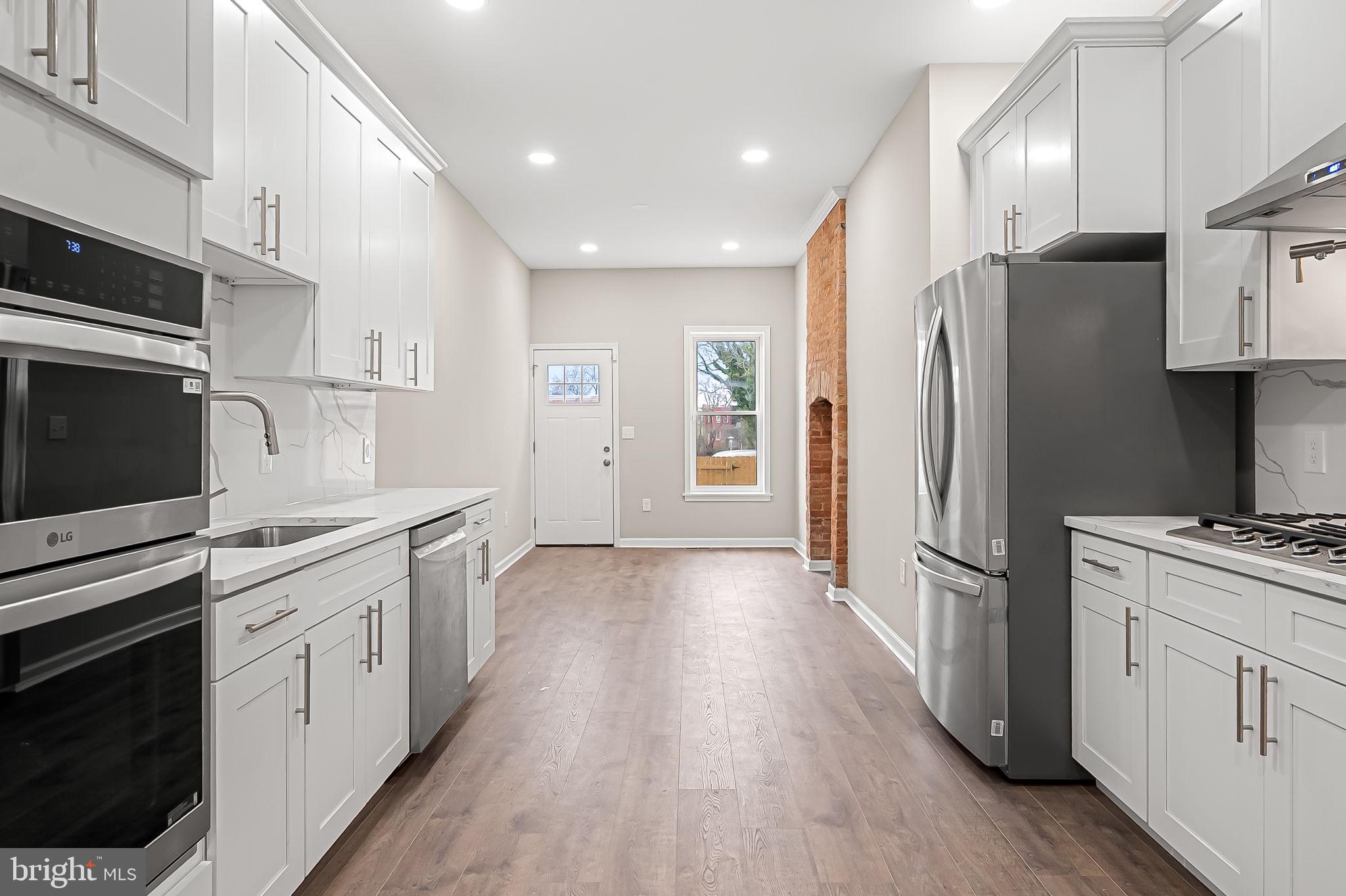 SANDTOWN-WINCHESTER - Residential