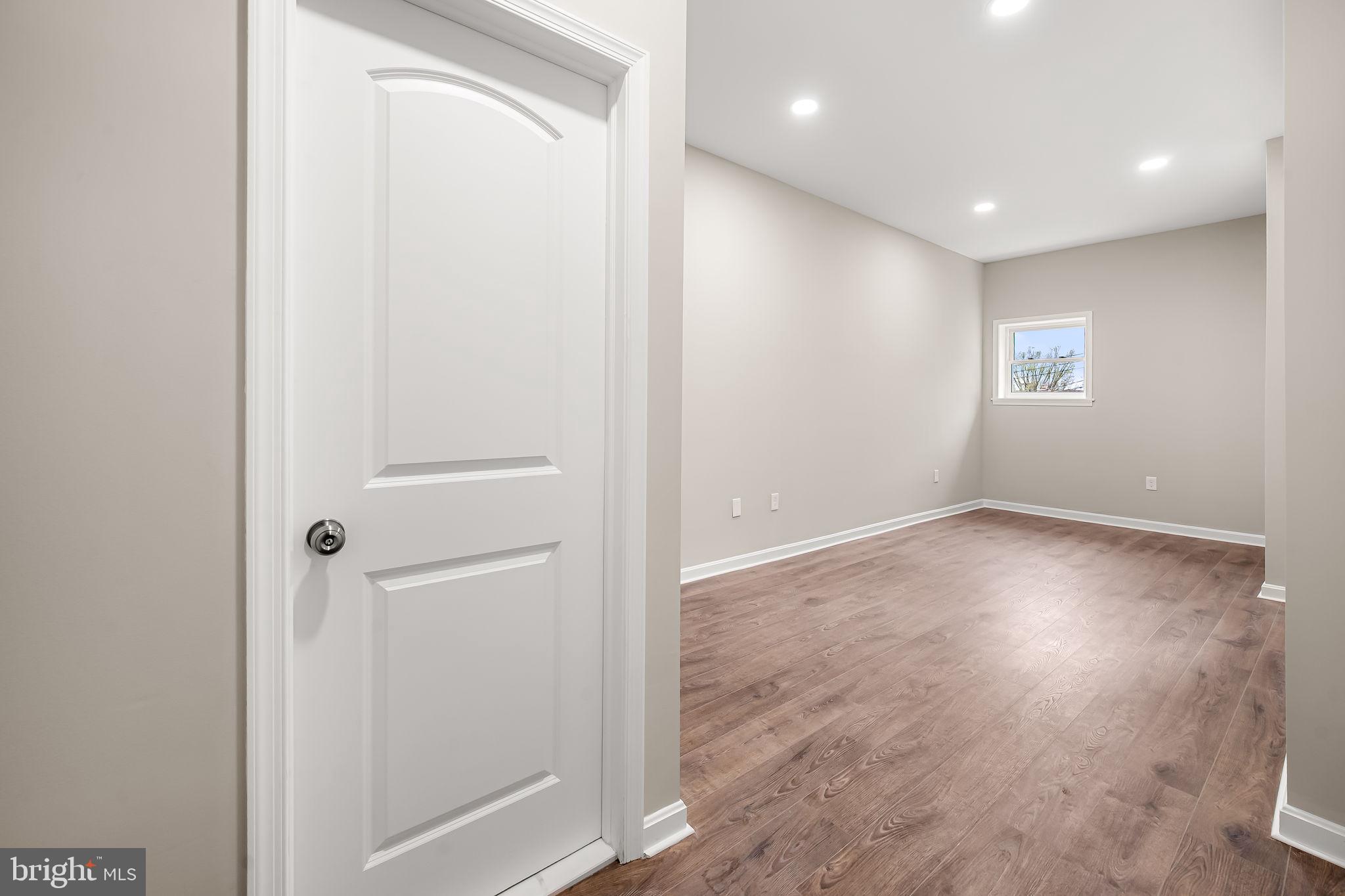 SANDTOWN-WINCHESTER - Residential