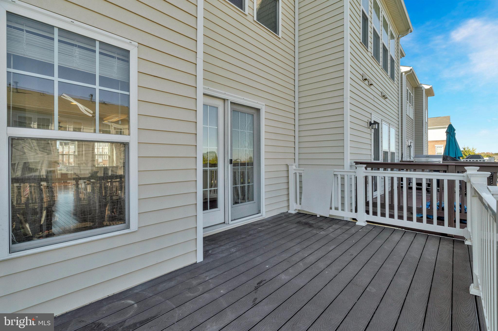 BROADLANDS STATION - Residential Lease