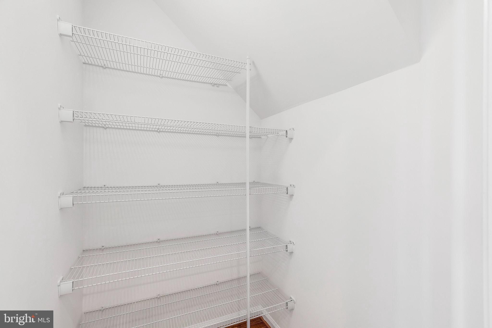 BROADLANDS STATION - Residential Lease