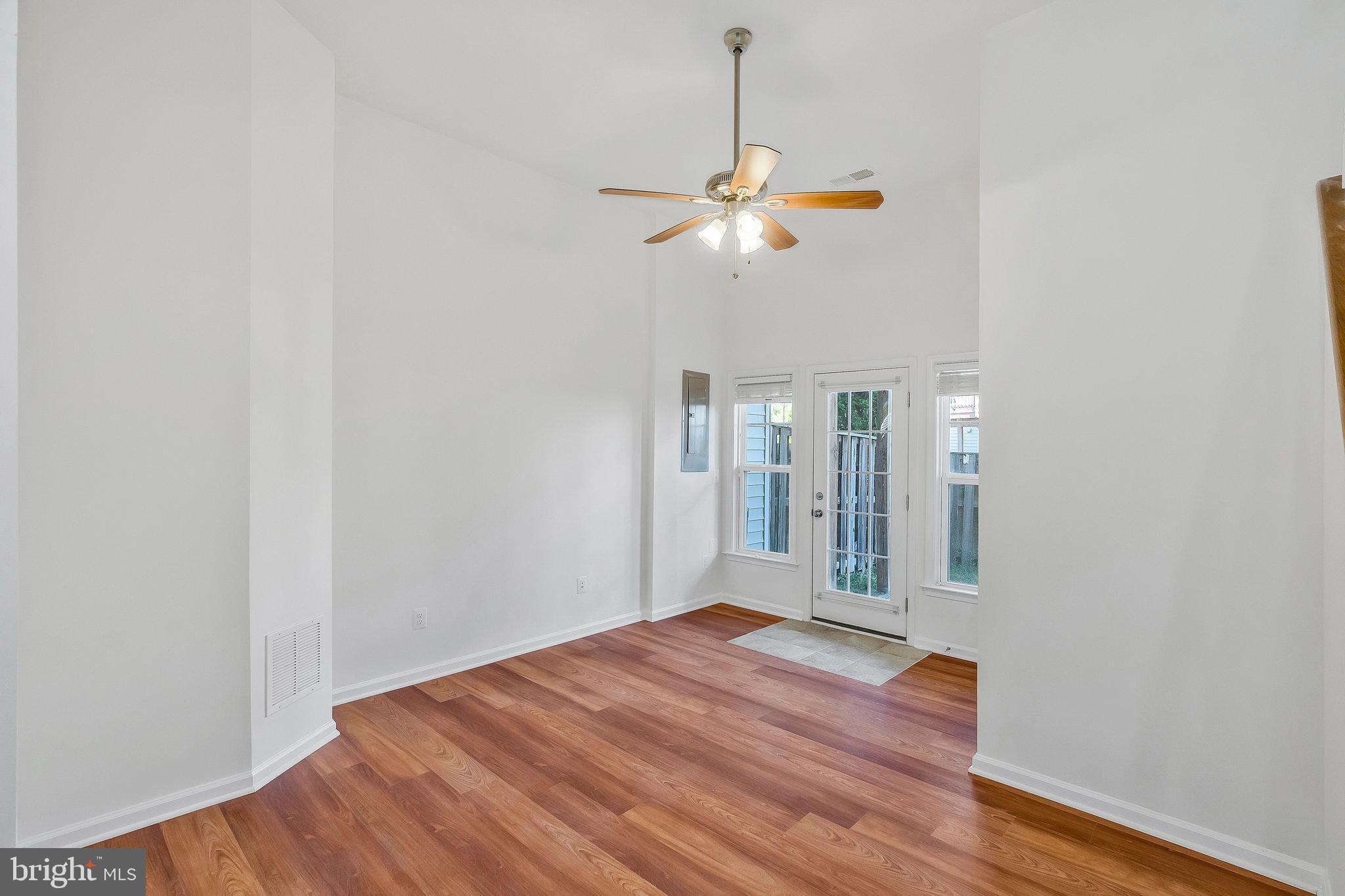 BROADLANDS STATION - Residential Lease