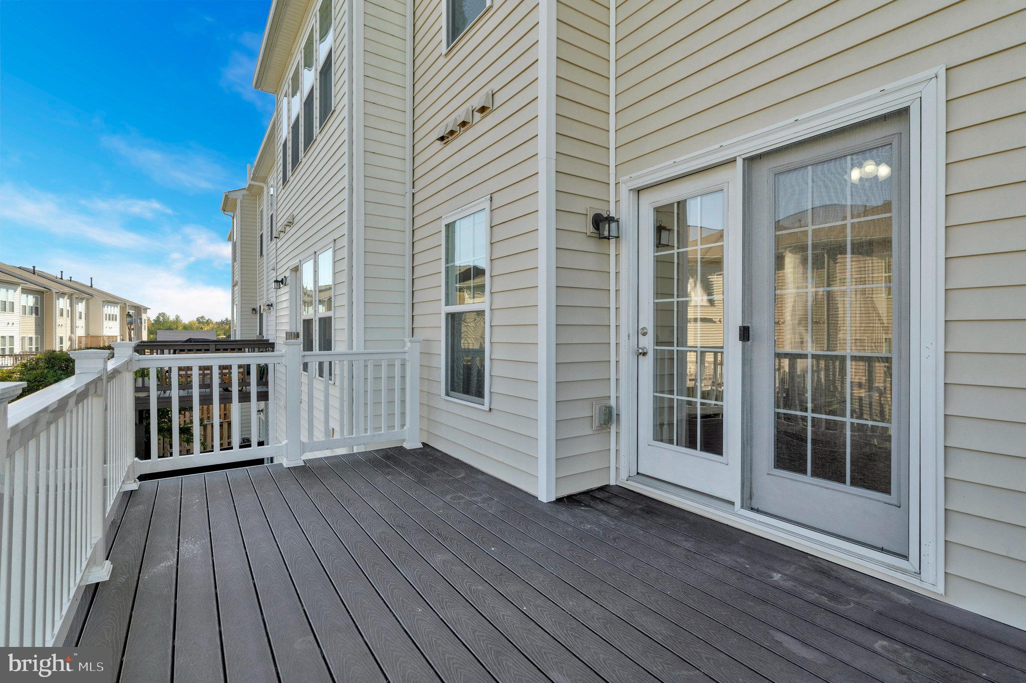 BROADLANDS STATION - Residential Lease