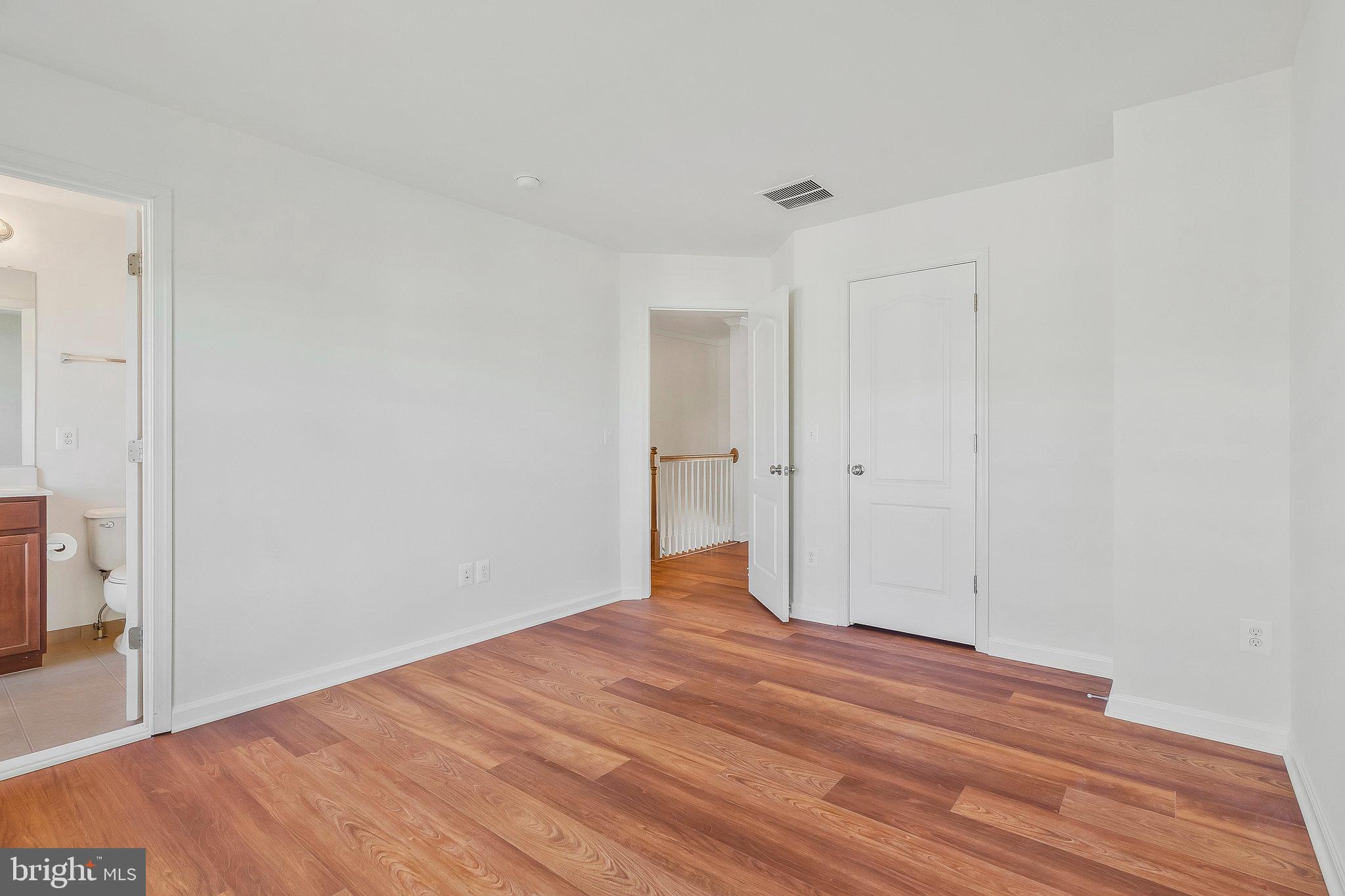 BROADLANDS STATION - Residential Lease